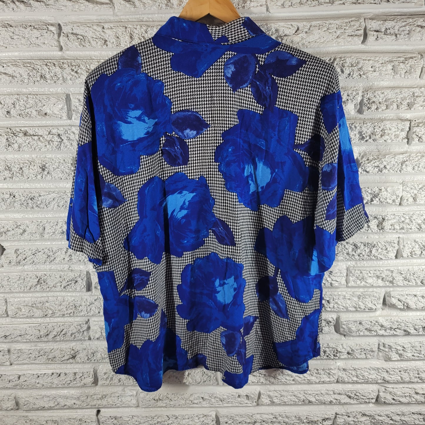 Cabrais 22W Top Blue Black Floral Button Up Shirt Plus Short Sleeve FLO6E