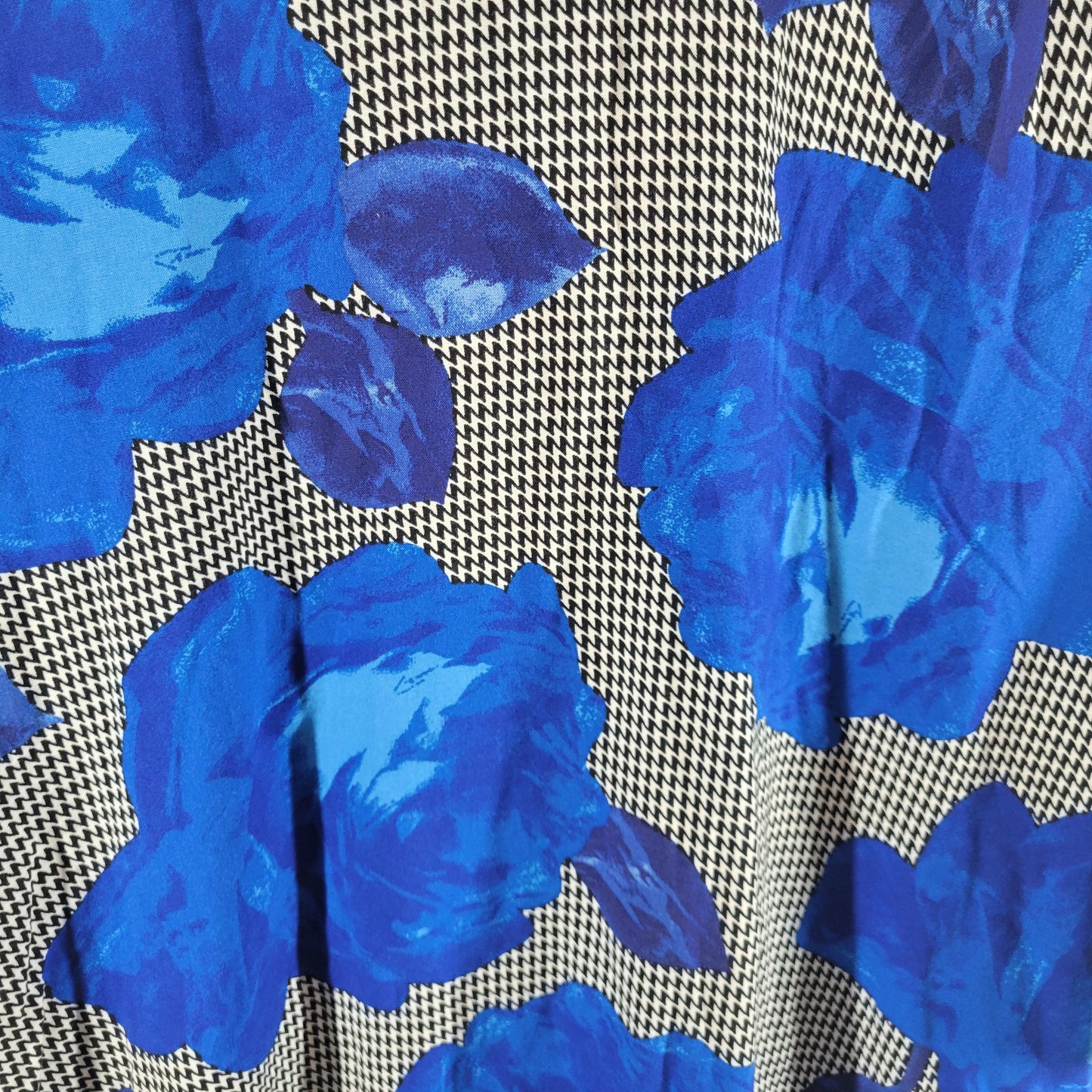 Cabrais 22W Top Blue Black Floral Button Up Shirt Plus Short Sleeve FLO6E