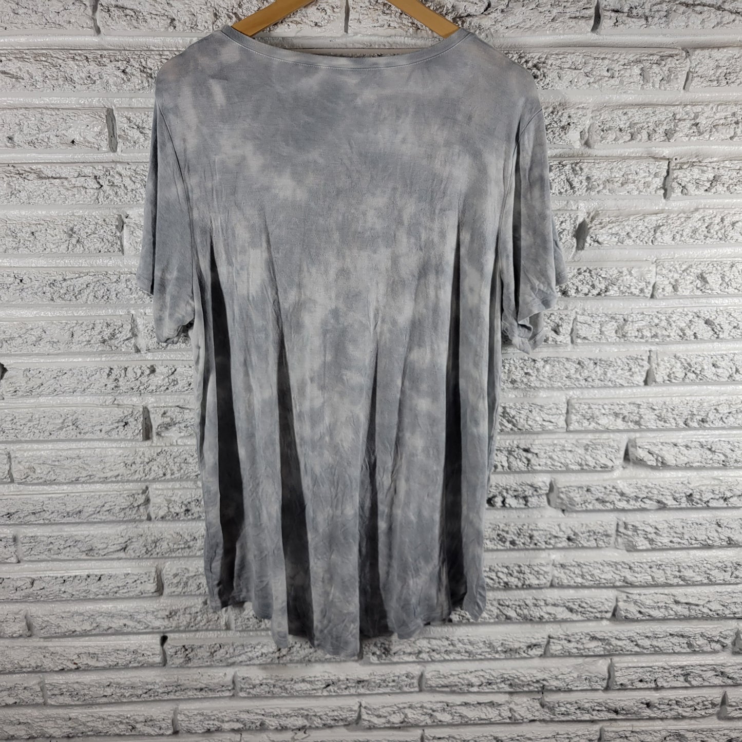 Lane Bryant Livi Rainbow Pride Graphic T-Shirt Gray Tie Dye Womens 18/20 NOV105E