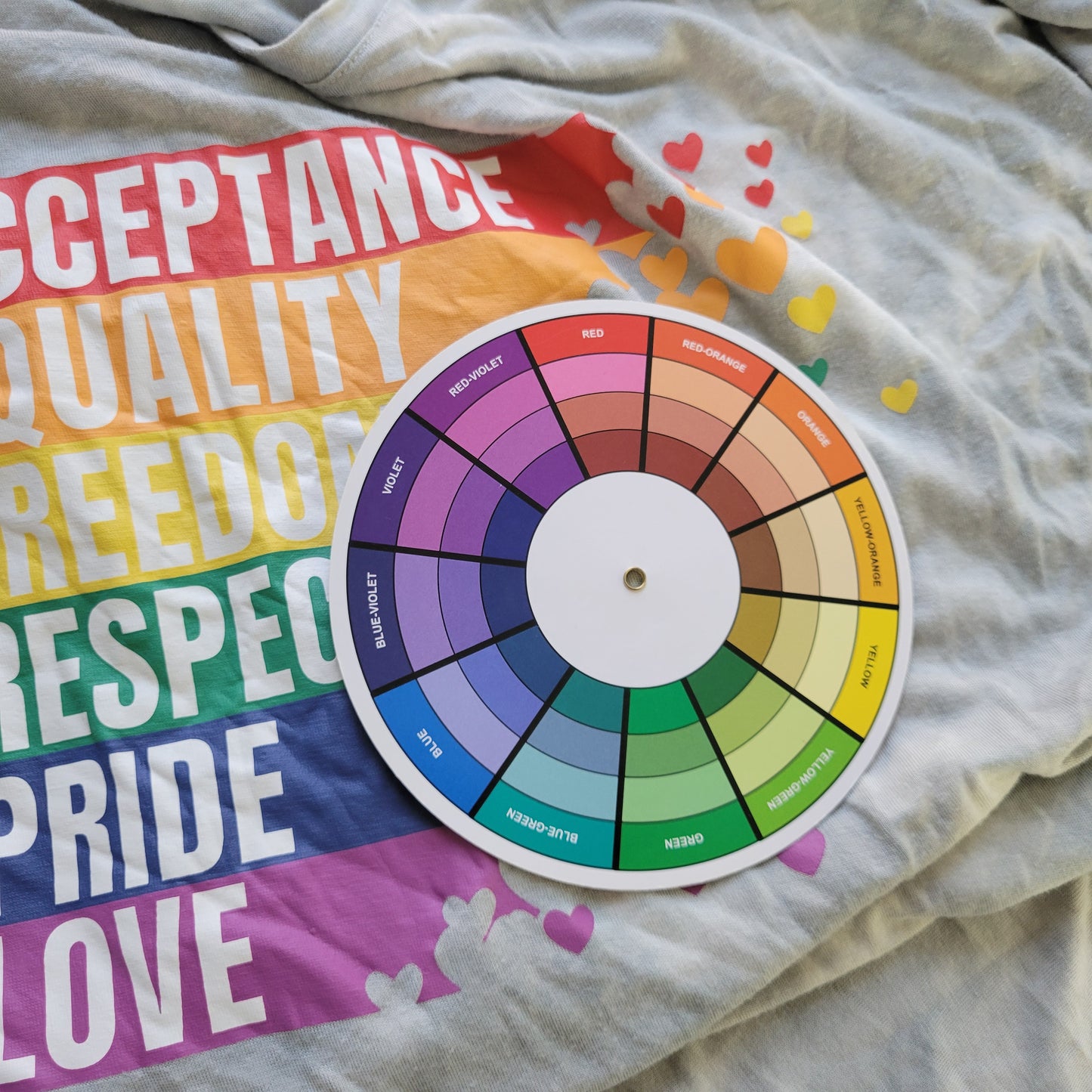 Lane Bryant Livi Rainbow Pride Graphic T-Shirt Gray Tie Dye Womens 18/20 NOV105E