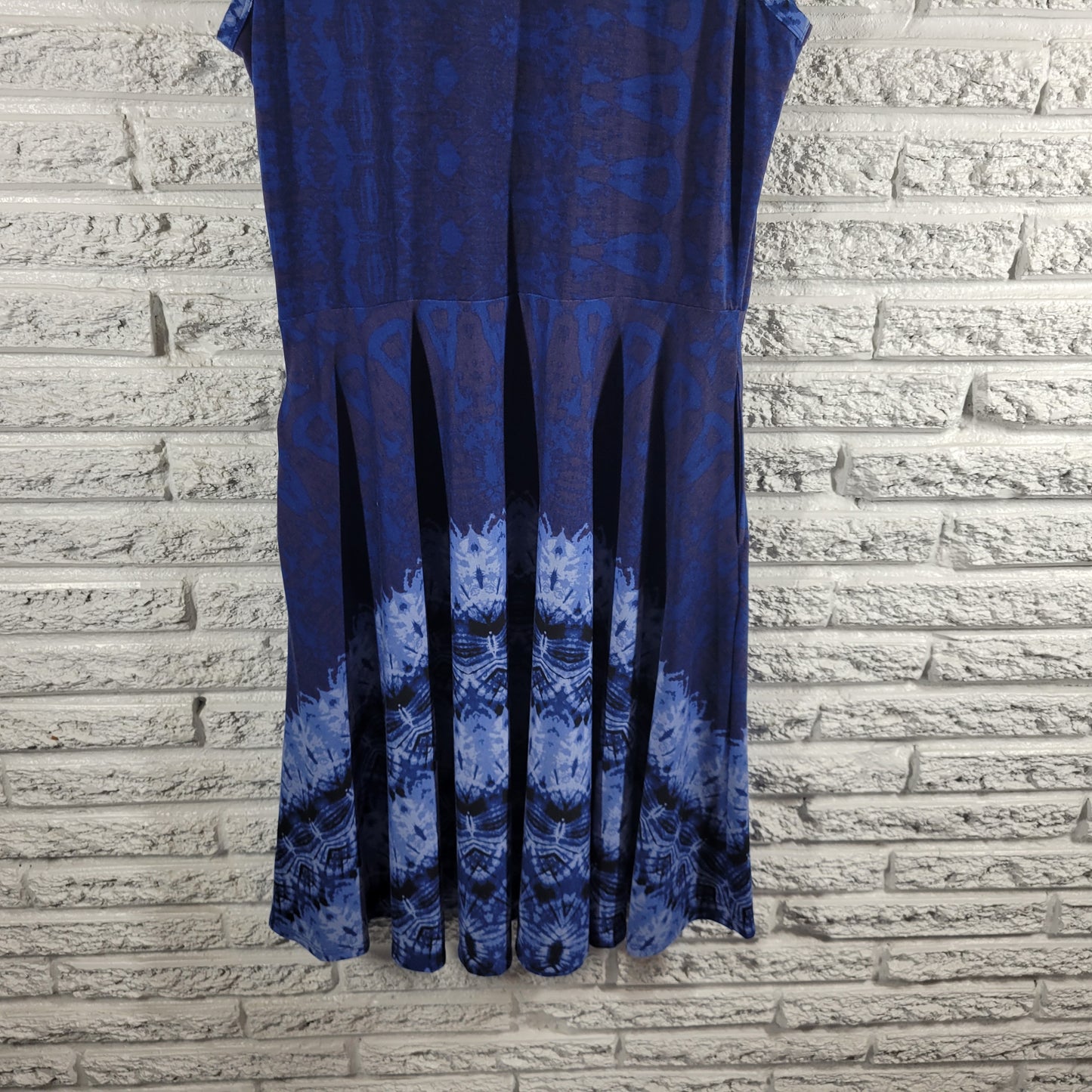 Lularoe Fit Flare Tank Dress XL Blue Tie Dye Sleeveless Pockets Crew Neck TIE18E