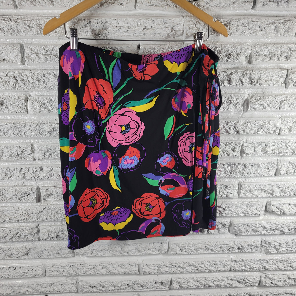 Susan Graver Skort 1X Plus Floral Pull On Elastic Waist Side Tie Casual FLO247XE