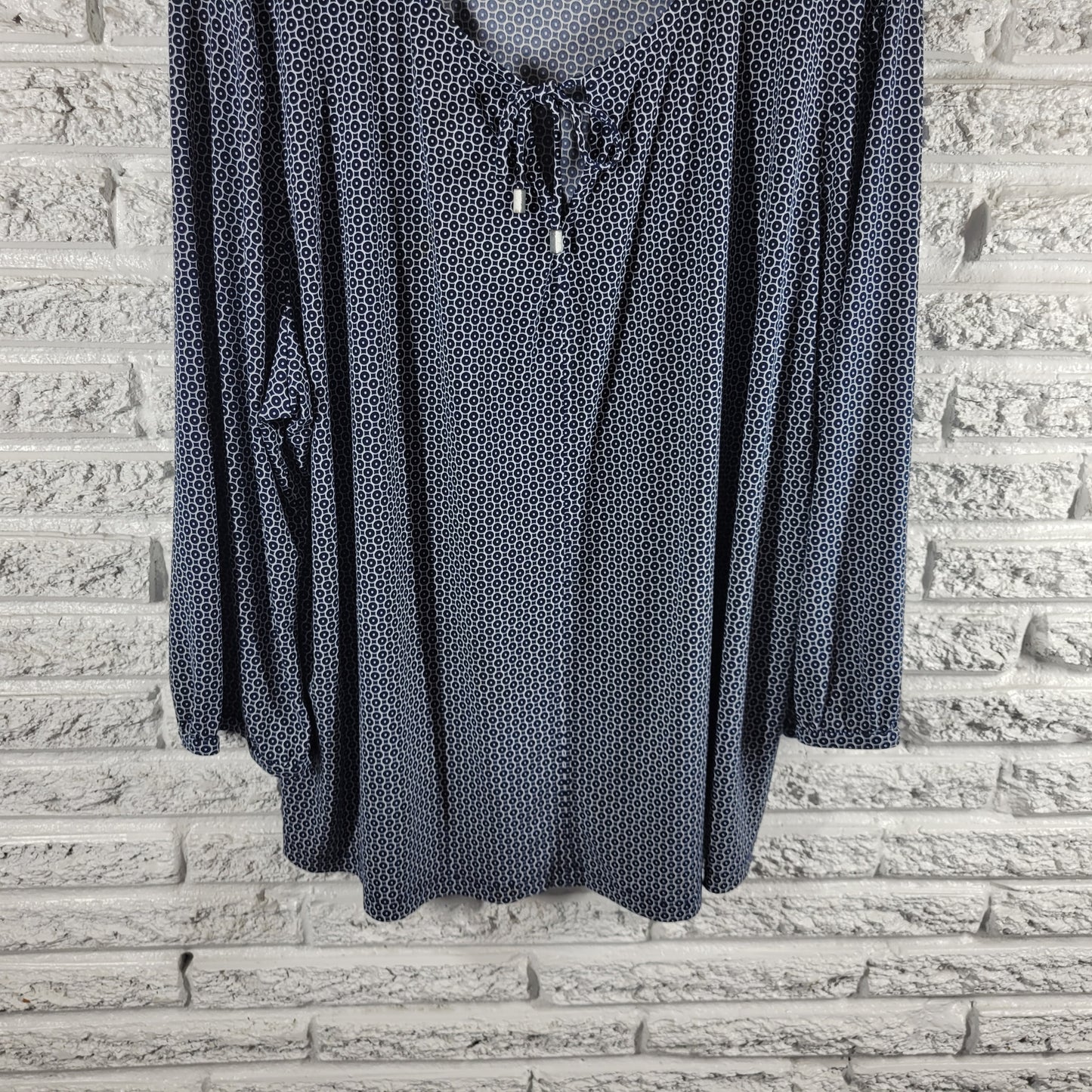 Liz Claiborne 3X Blouse Geometric Circle Keyhole Top Blue White Plus GEO167E
