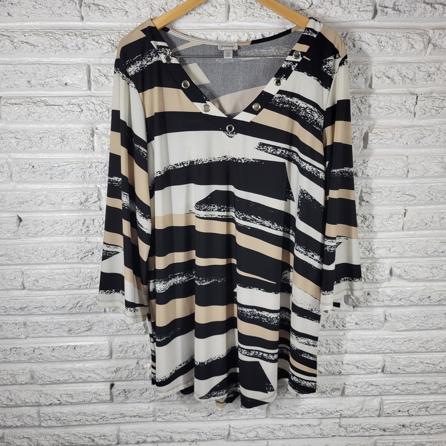 Avenue 26-28 Black Beige Striped Tunic VNeck 3/4 Sleeve Plus Size Top STR95E