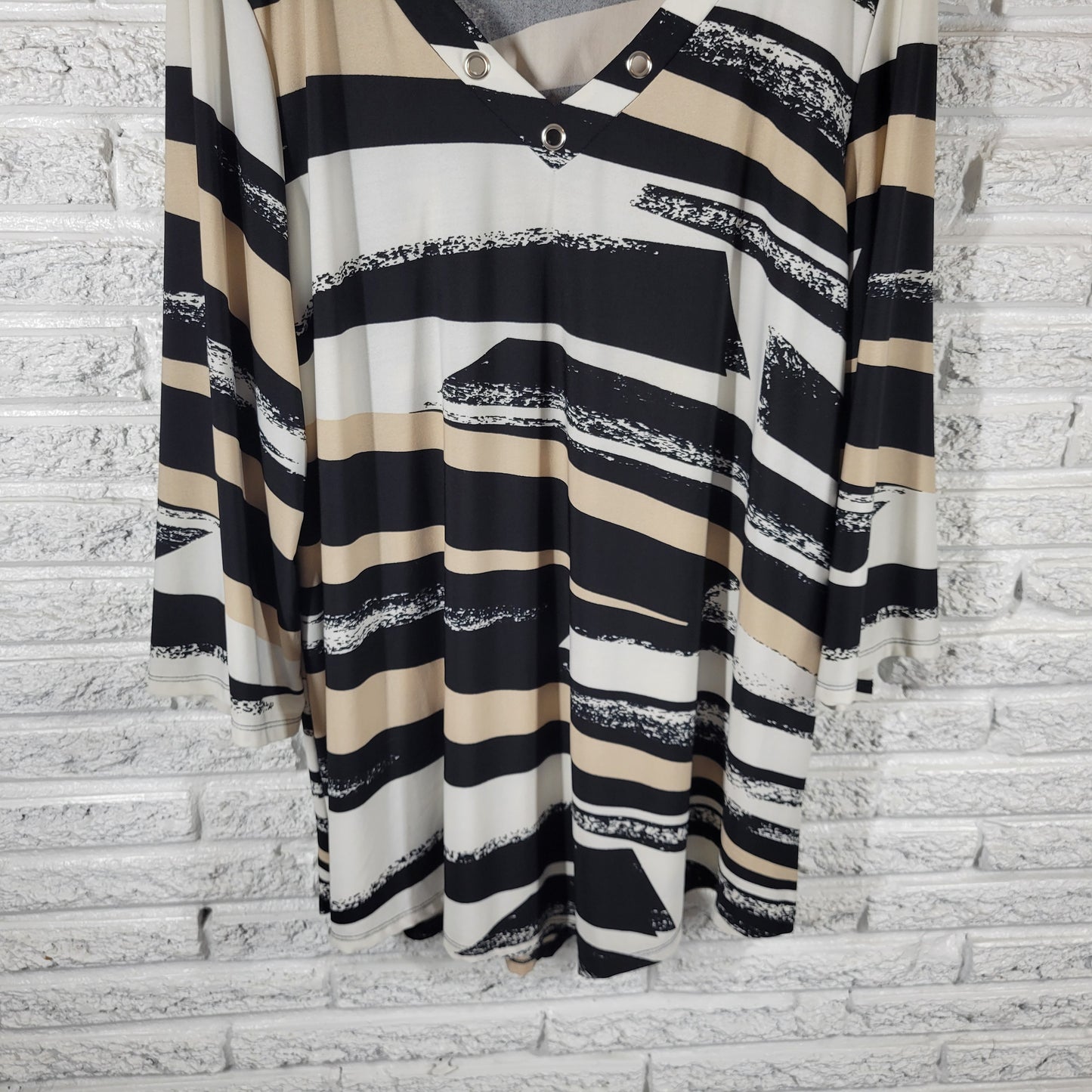 Avenue 26-28 Black Beige Striped Tunic VNeck 3/4 Sleeve Plus Size Top STR95E
