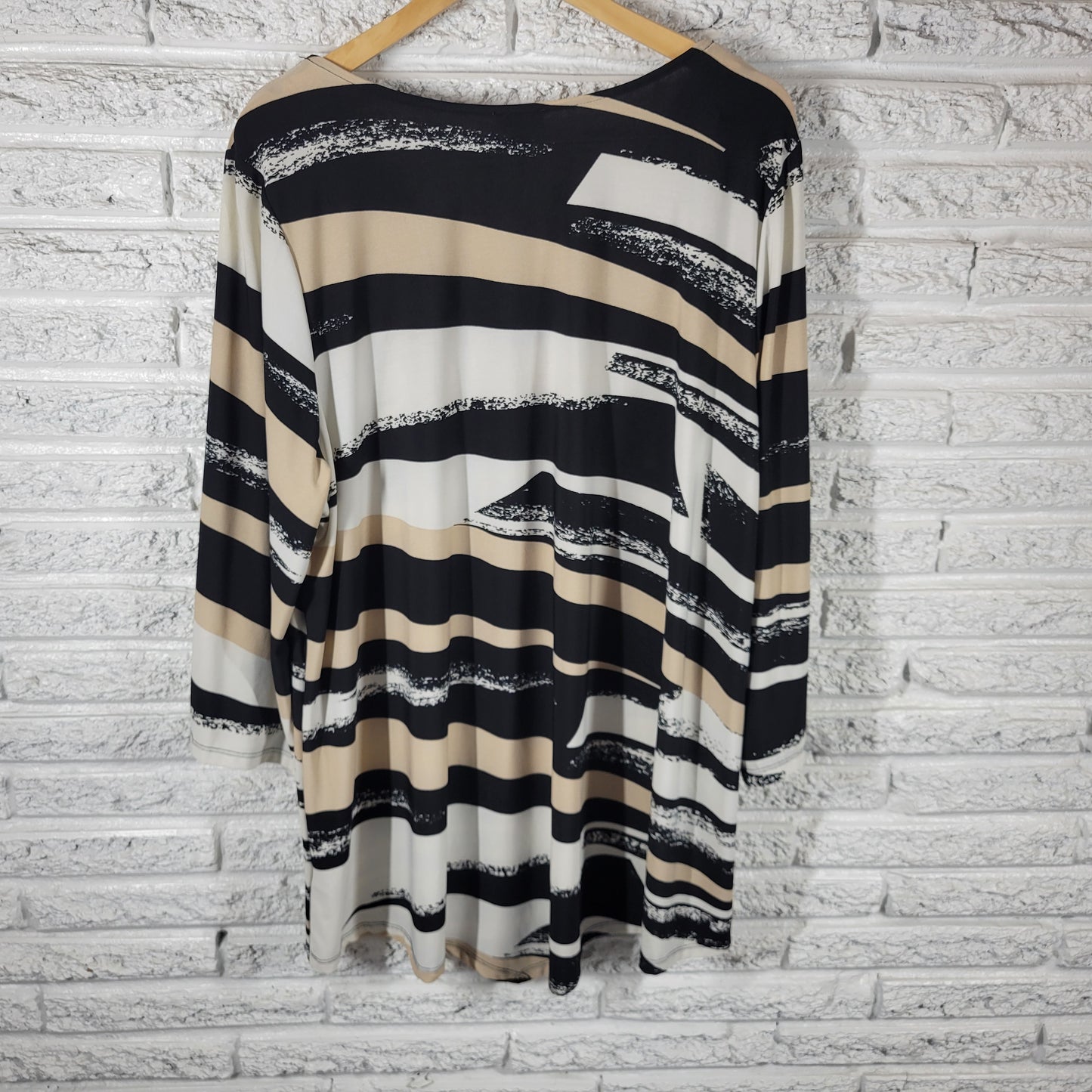 Avenue 26-28 Black Beige Striped Tunic VNeck 3/4 Sleeve Plus Size Top STR95E