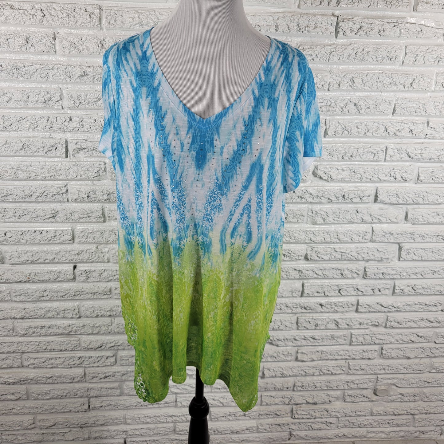 Time and Tru Womens Tee XXL 20 Blue Green Watercolor Lace Hem Rhinestone WAT68E