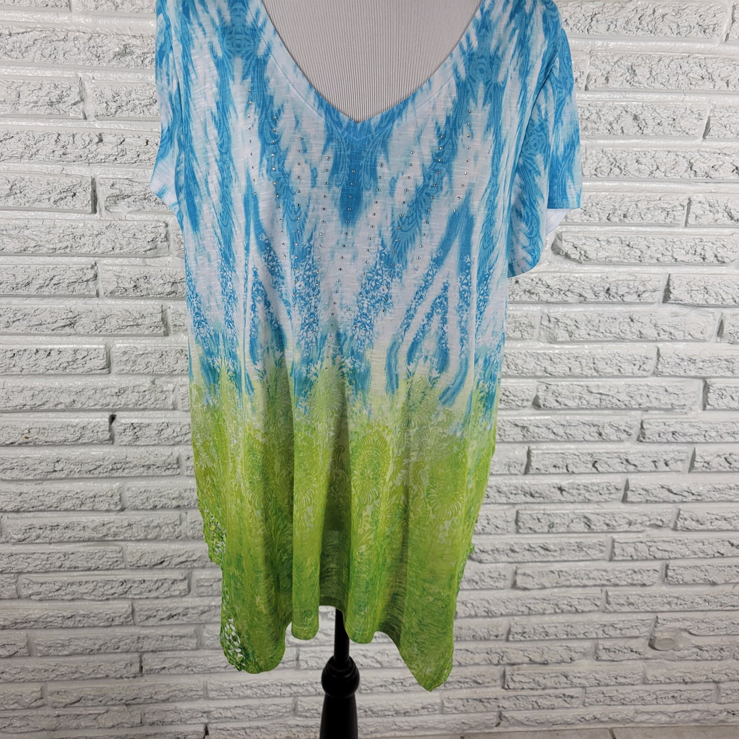 Time and Tru Womens Tee XXL 20 Blue Green Watercolor Lace Hem Rhinestone WAT68E