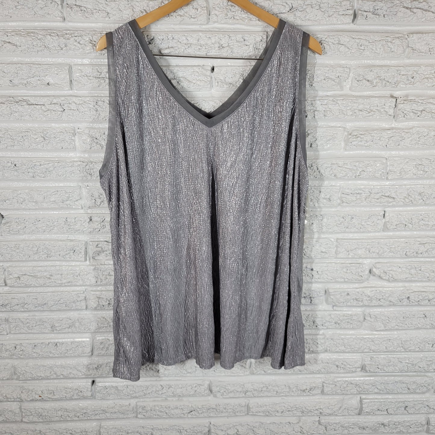 Lane Bryant Tank Top 26 28 Plus Size V Neck Silver Metallic Sparkle GRA35E