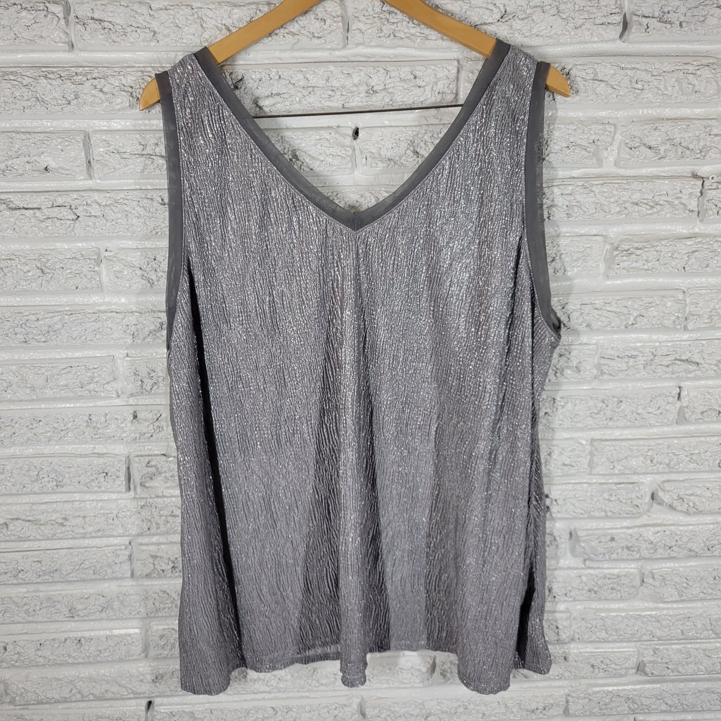 Lane Bryant Tank Top 26 28 Plus Size V Neck Silver Metallic Sparkle GRA35E