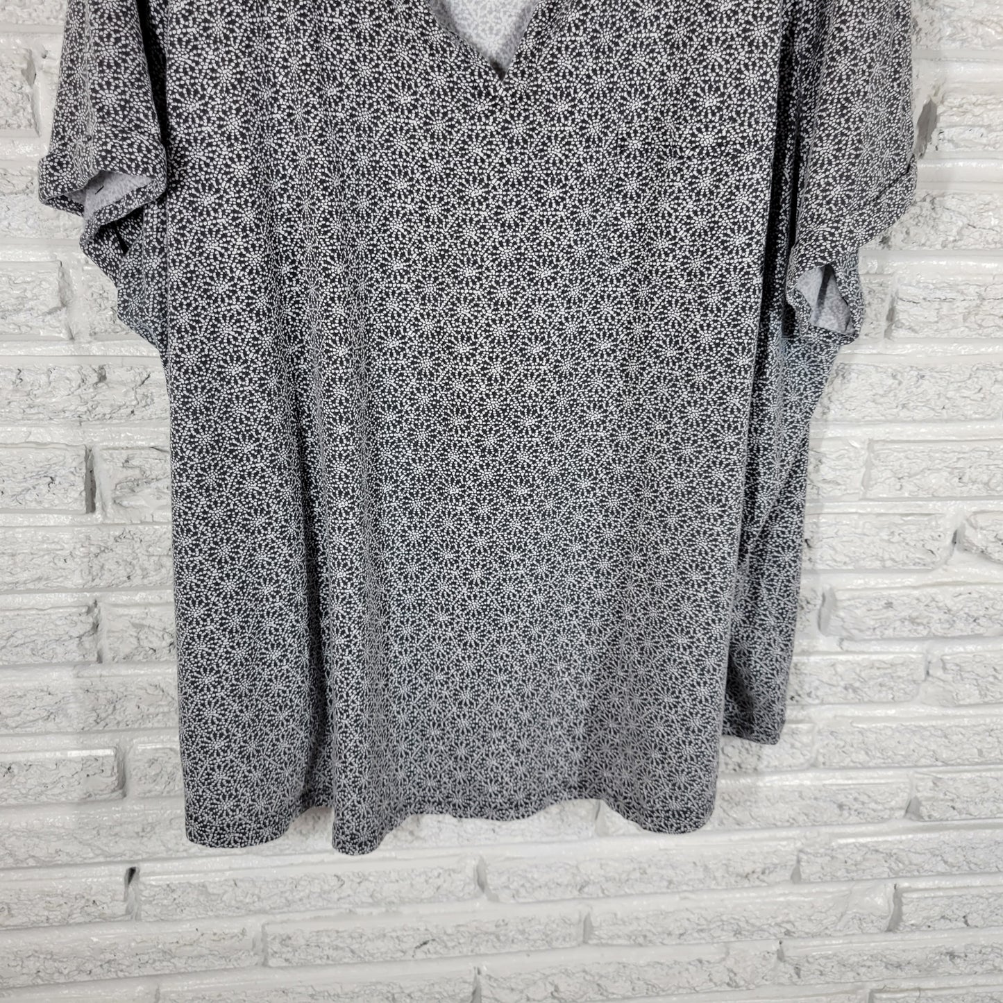 Woman Within Womens Tee 3X Gray White Geometric V-Neck Short Sleeve GEO27E
