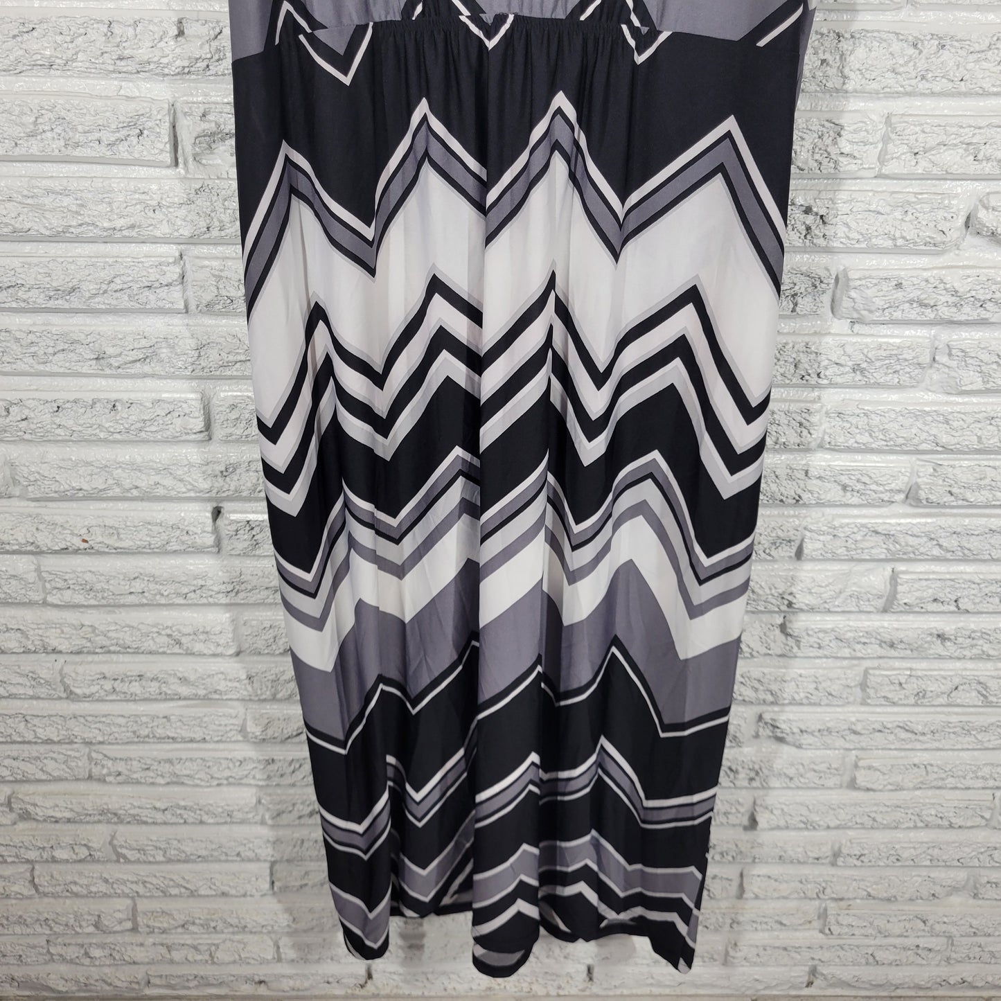 Catherines Dress 2X Black Gray Geometric Tank Maxi V-Neck Studded Sequin GEO189E