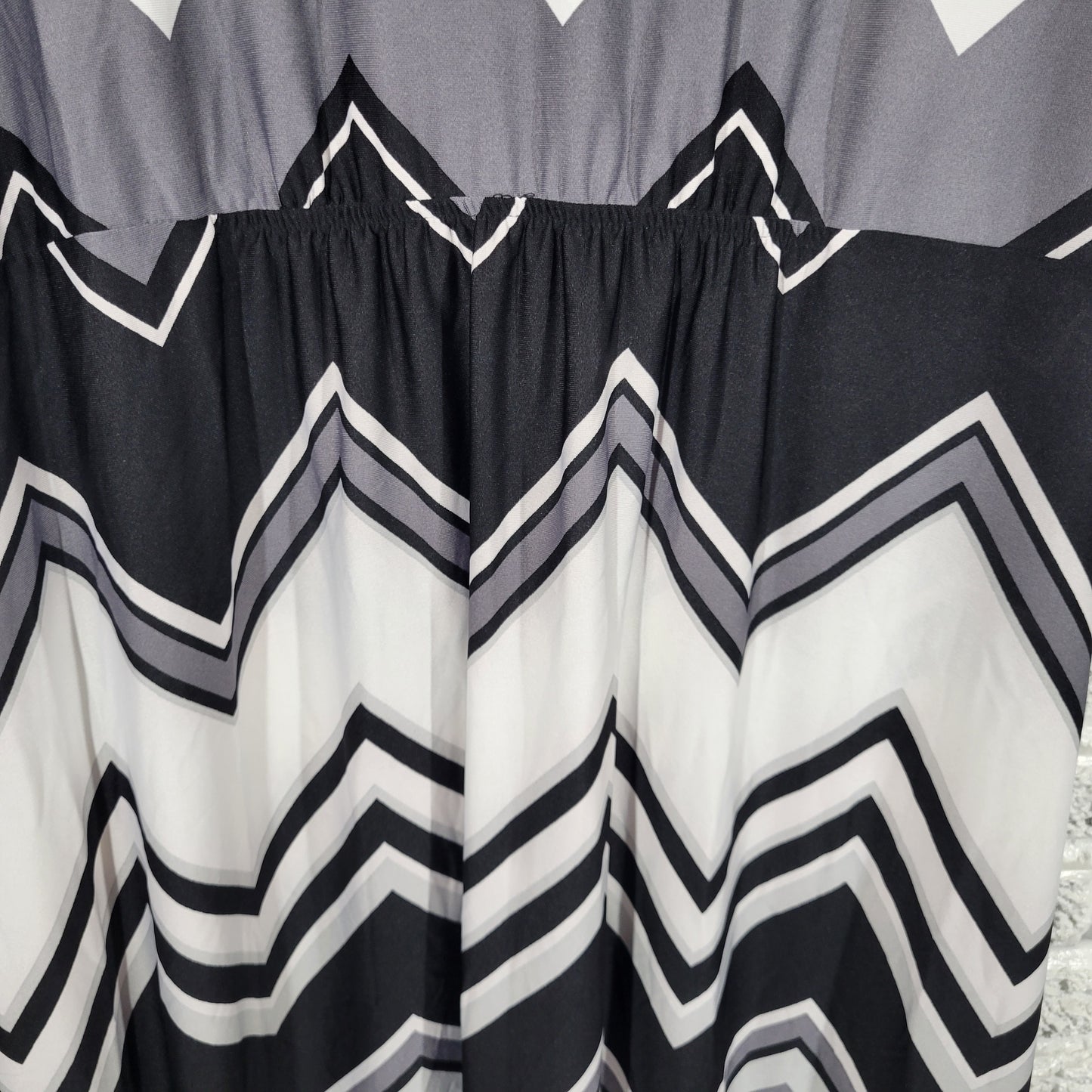Catherines Dress 2X Black Gray Geometric Tank Maxi V-Neck Studded Sequin GEO189E