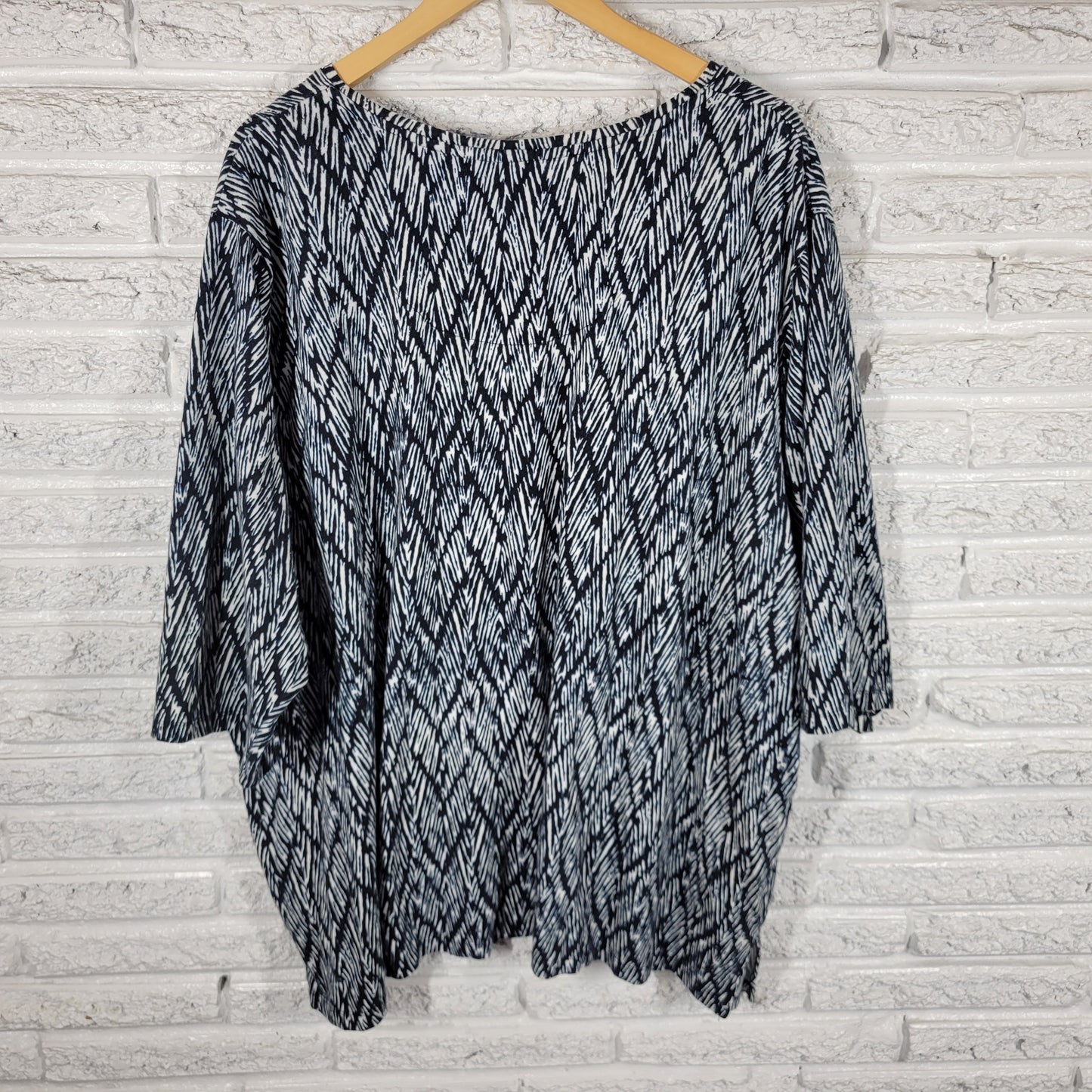 Catherines Womens 4X Indigo Blue Geometric V-Neck 3/4 Sleeve Cotton Tee GEO156XE