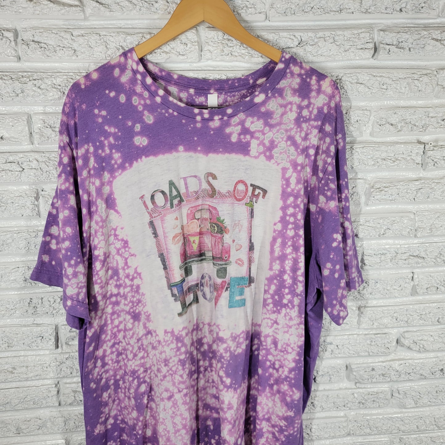 Bella Canvas 4XL T-Shirt Purple Bleached Graphic Tee Loads Of Love NOV95E