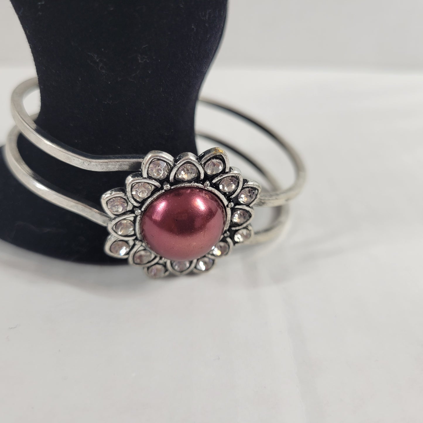 Silver Tone Faux Pearl Rhinestone Flower Hinge Bangle Bracelet Cabochon B23E
