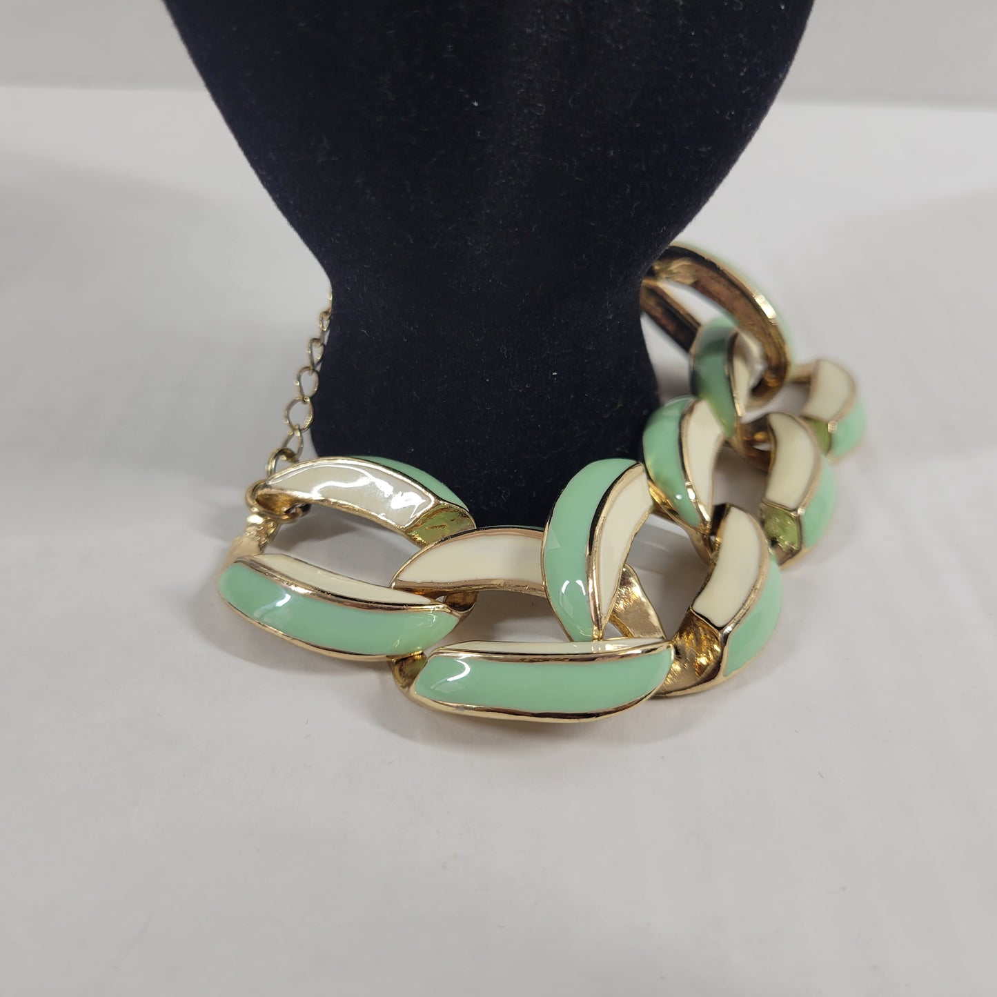 Chunky Gold Tone Chain Link Bracelet Mint Green Cream Enamel Adjustable B16E