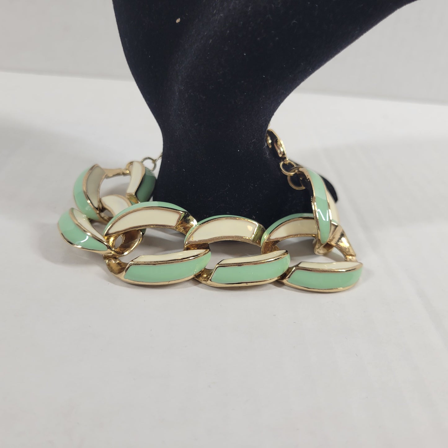 Chunky Gold Tone Chain Link Bracelet Mint Green Cream Enamel Adjustable B16E