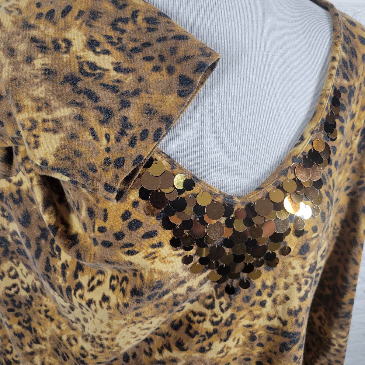 Ruby Rd Animal Print Sequin V-Neck Top 2X Tan Brown 3/4 Sleeve Knit ANI37E
