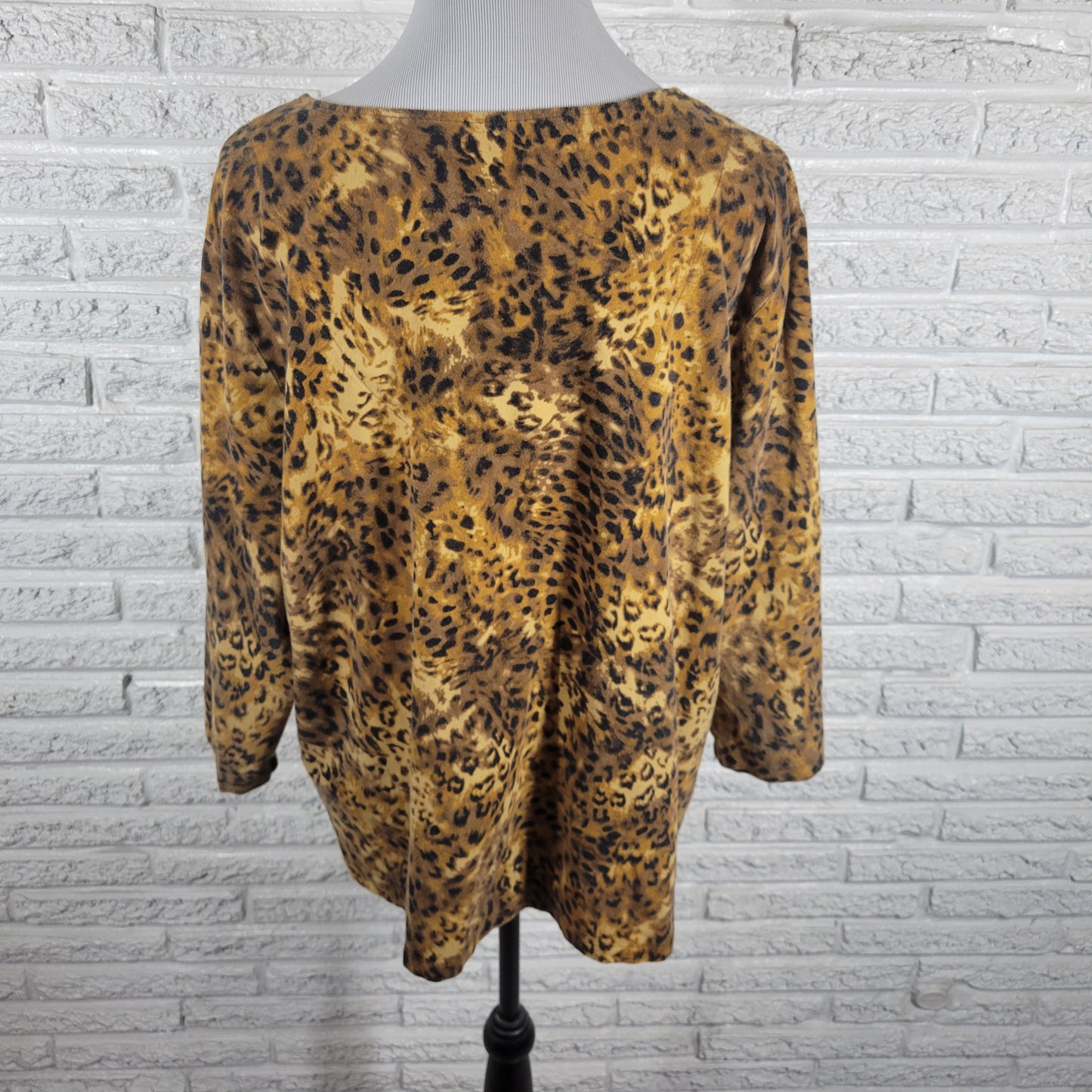 Ruby Rd Animal Print Sequin V-Neck Top 2X Tan Brown 3/4 Sleeve Knit ANI37E