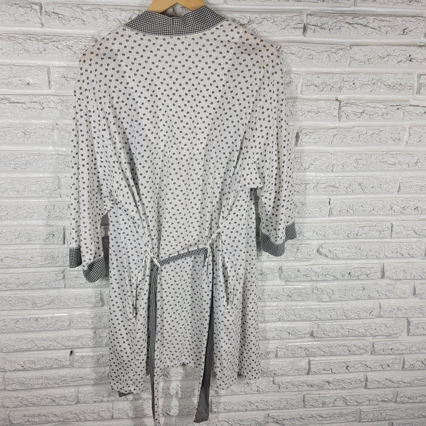 Aria Floral Gingham Check Robe 1X Black White V-Neck 3/4 Sleeve Belted FLO48E