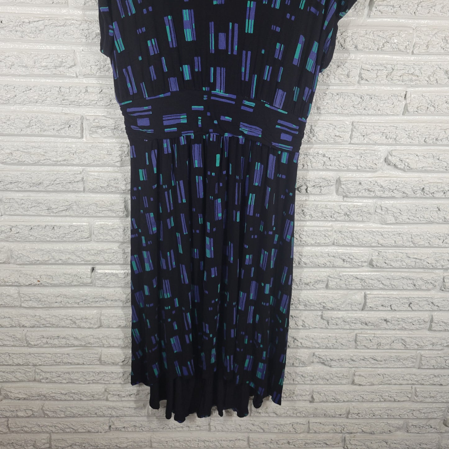 Apt 9 Dress PXL Petite XL Fit Flare Black Blue Geometric V-Neck High Low GEO56E