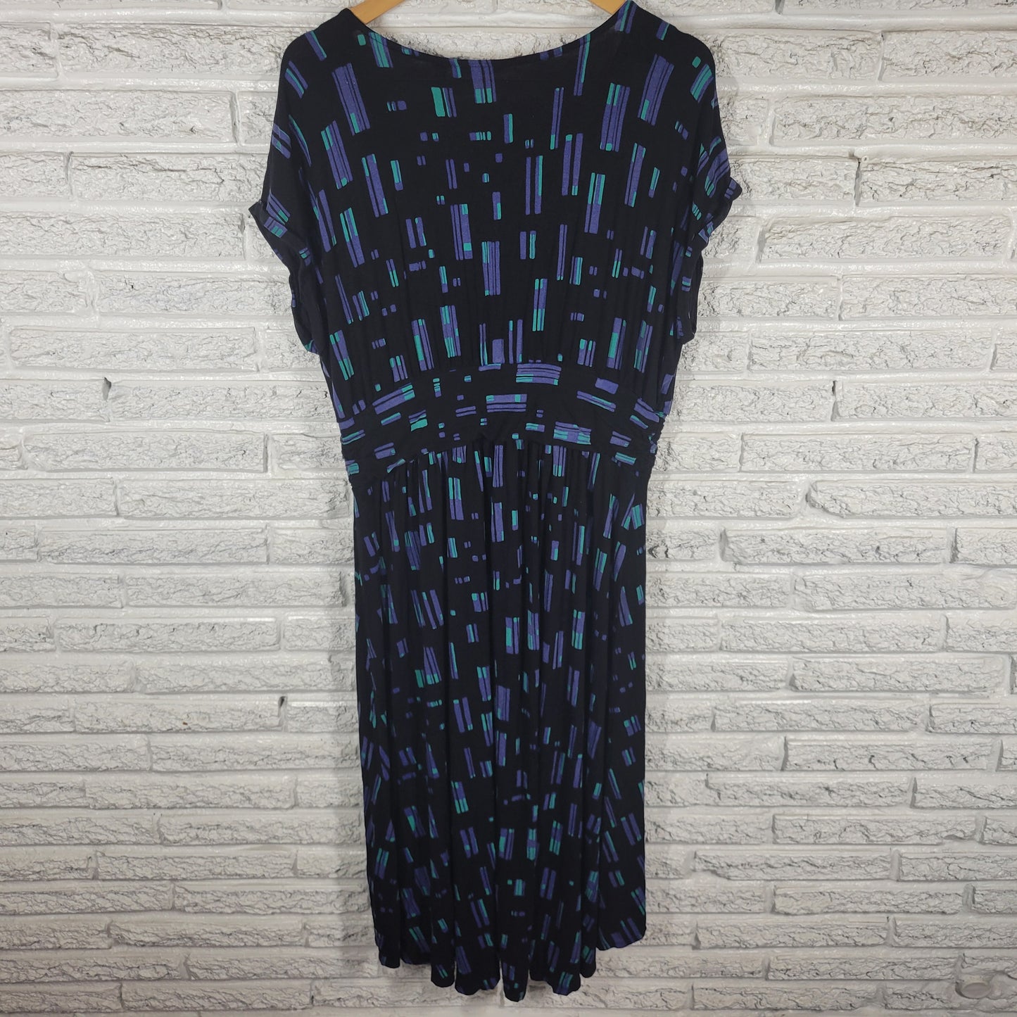 Apt 9 Dress PXL Petite XL Fit Flare Black Blue Geometric V-Neck High Low GEO56E