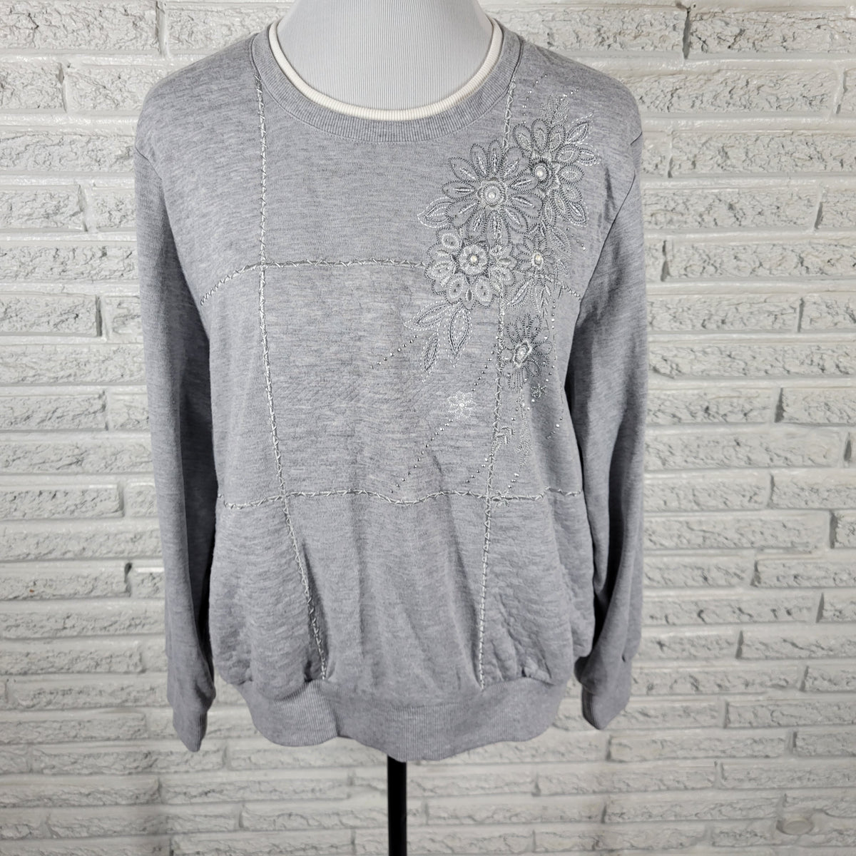 Alfred Dunner Quilted Sweatshirt PXL Petite XL Gray Floral Embroidered B27E