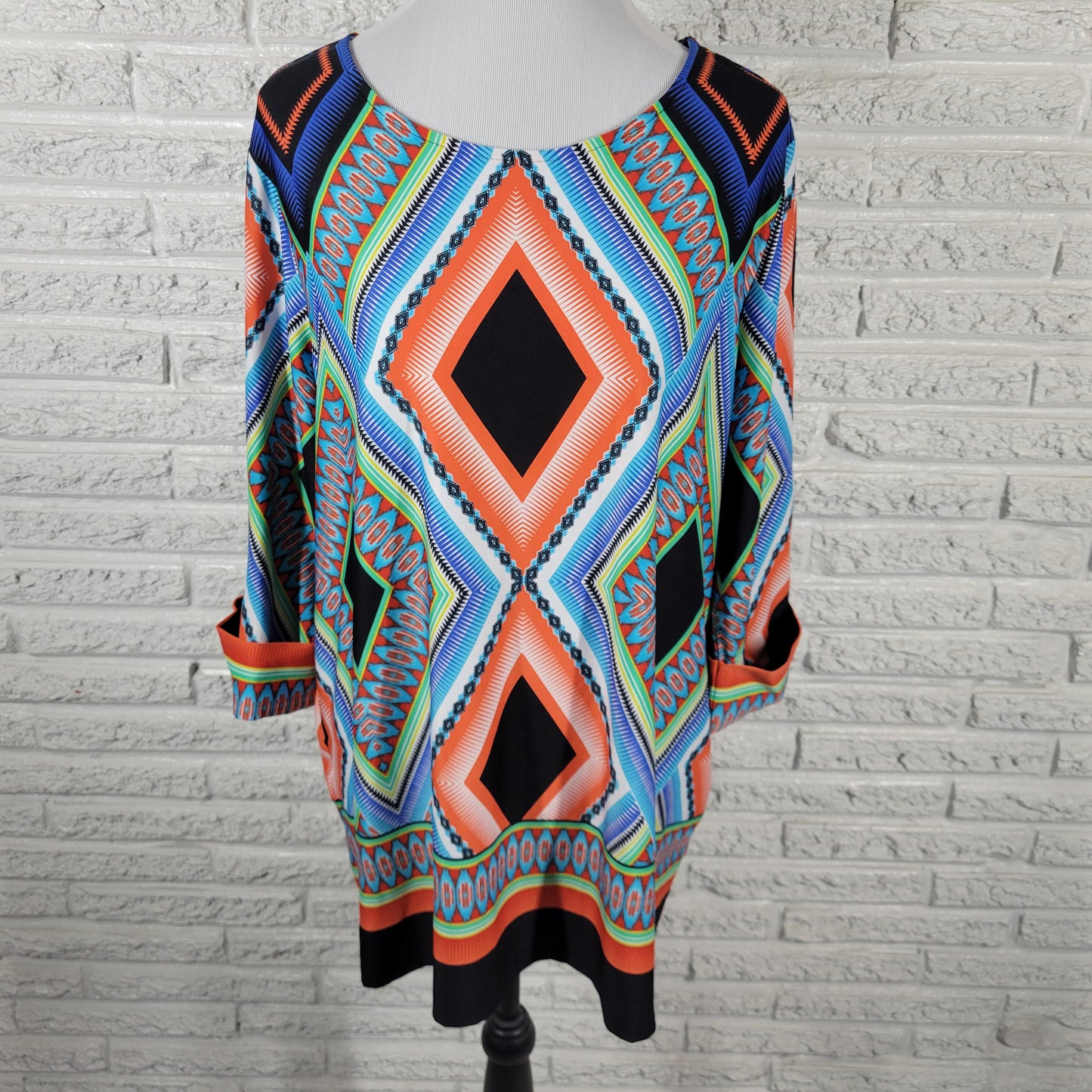 New Directions Tunic Blouse 1X Plus Size Geometric Multicolor Roll Tab GEO200E