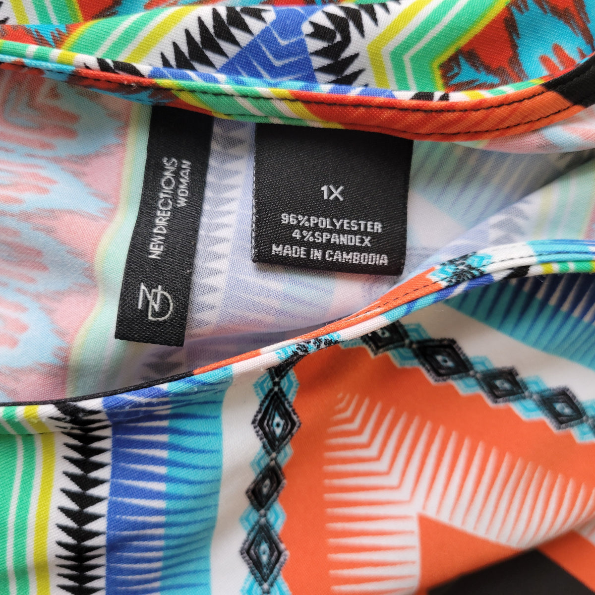 New Directions Tunic Blouse 1X Plus Size Geometric Multicolor Roll Tab GEO200E