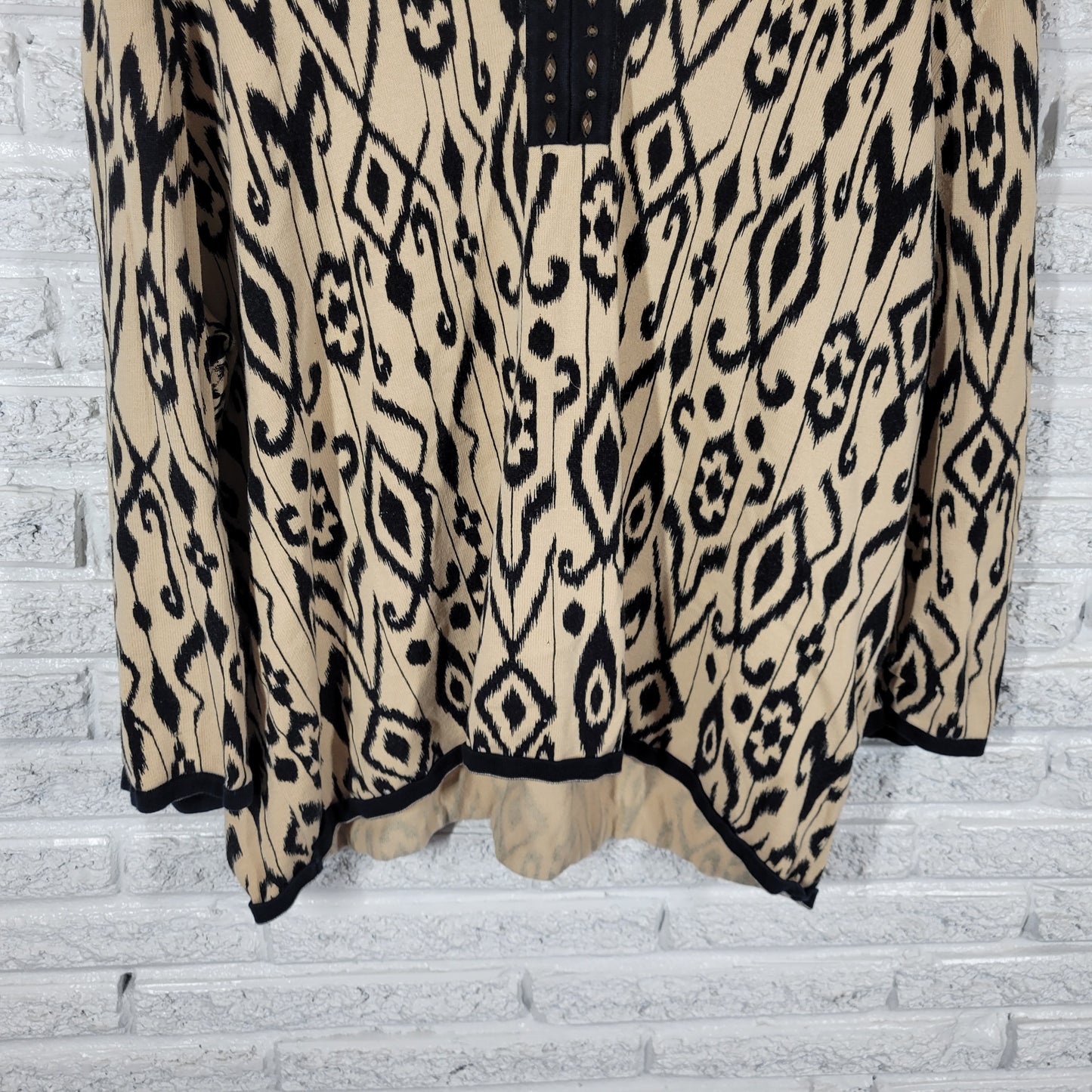 Alfred Dunner Sweater 3X 3XL Beige Black Geometric Studded V-Neck GEO194E