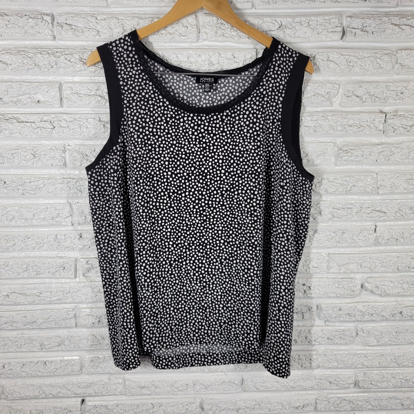 Jones New York Tank Top XL Black White Animal Print Mesh Neck Sleeveless ANI46E