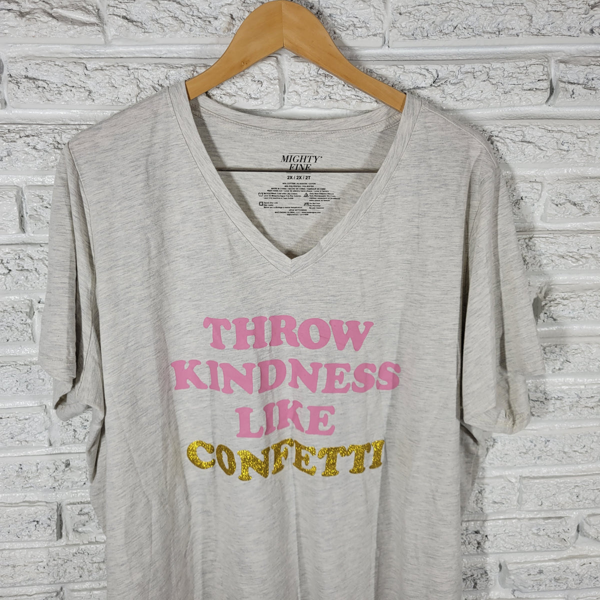 Mighty Fine Womens 2X Throw Kindness Like Confetti Graphic T-Shirt Gray GRA13E