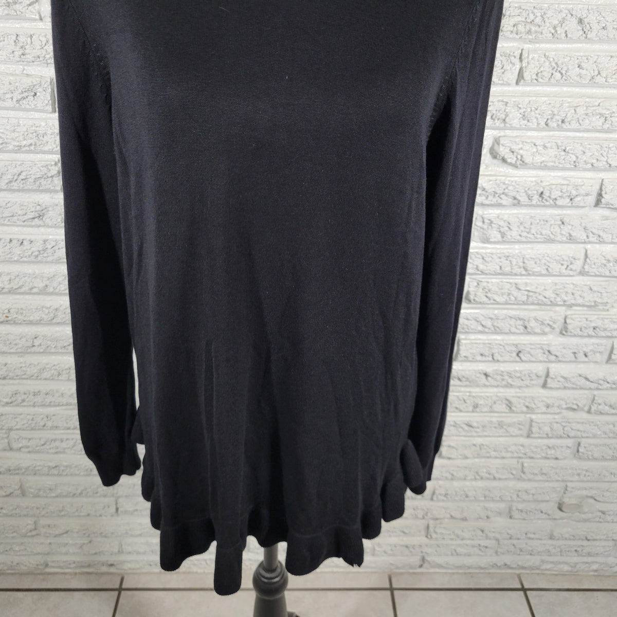Ivanka Trump XL Black Knit Blouse Ruffle Accent Long Sleeve Stretch Top BLA6E