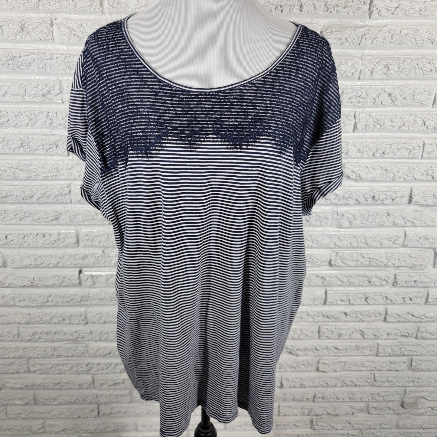 Sonoma Womens Tee 1X Plus Blue White Striped Lace Trim Short Sleeve STR98E