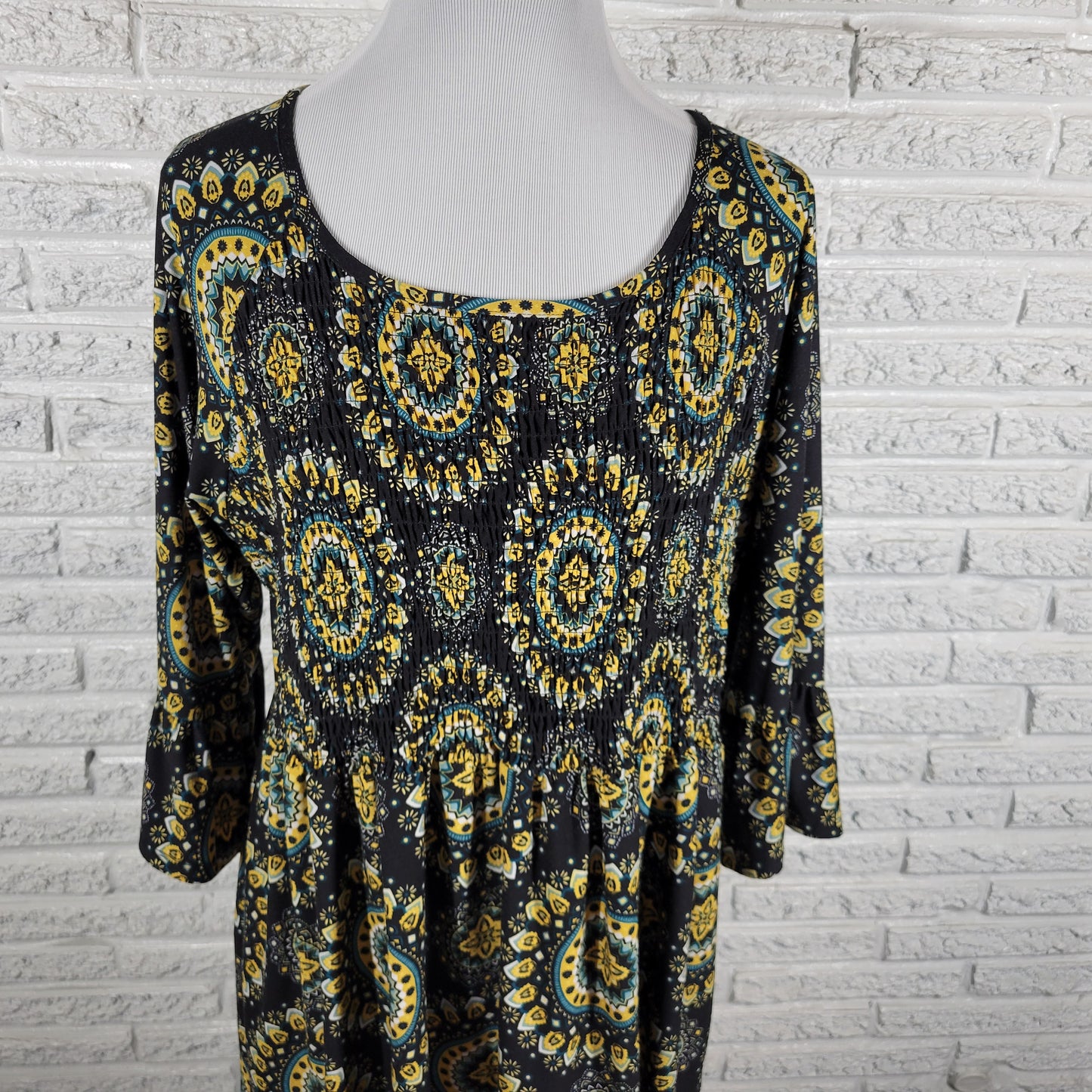 Bobbie Brooks Women Tunic Blouse 2X Plus Size Geometric Bell Smocked GEO107XE