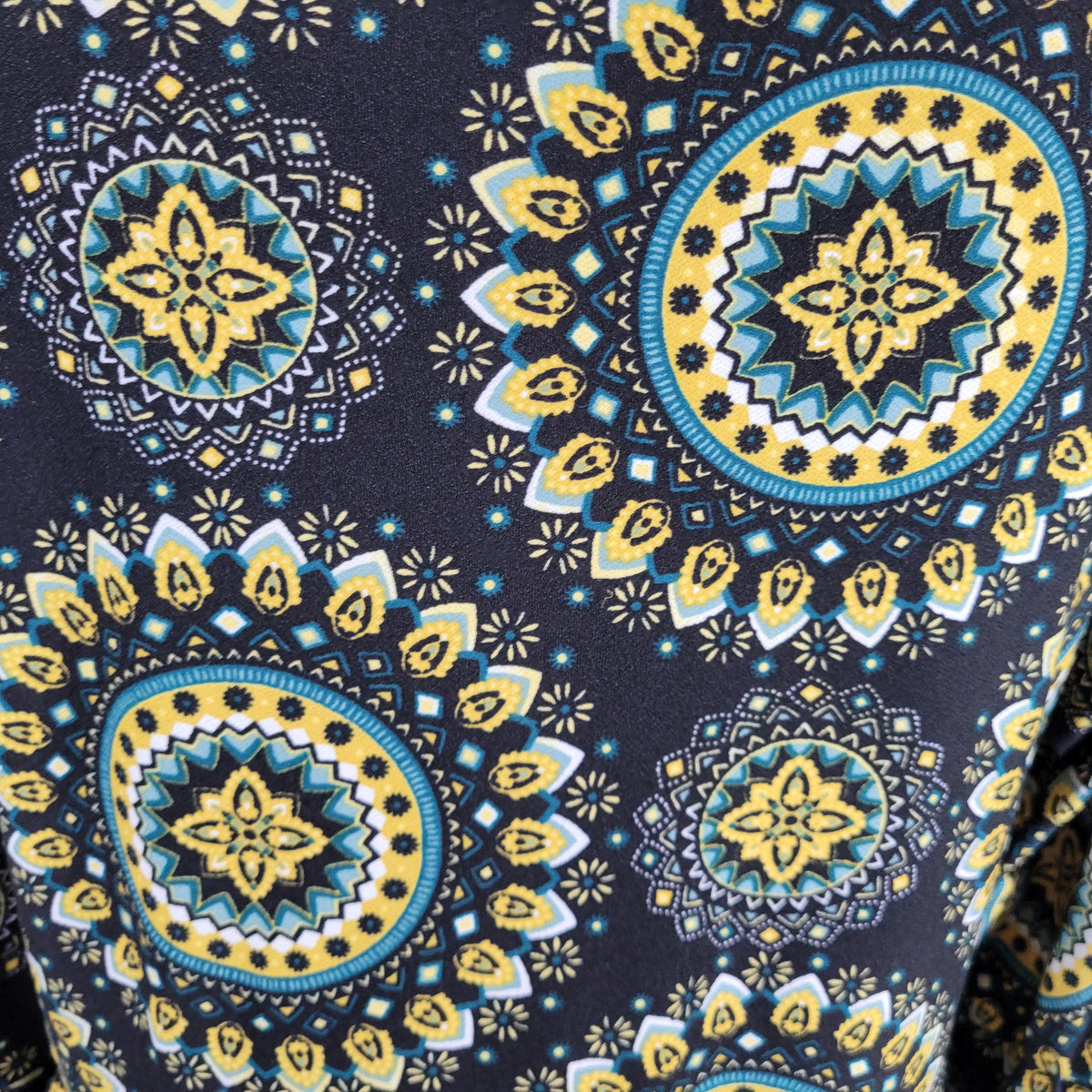 Bobbie Brooks Women Tunic Blouse 2X Plus Size Geometric Bell Smocked GEO107XE