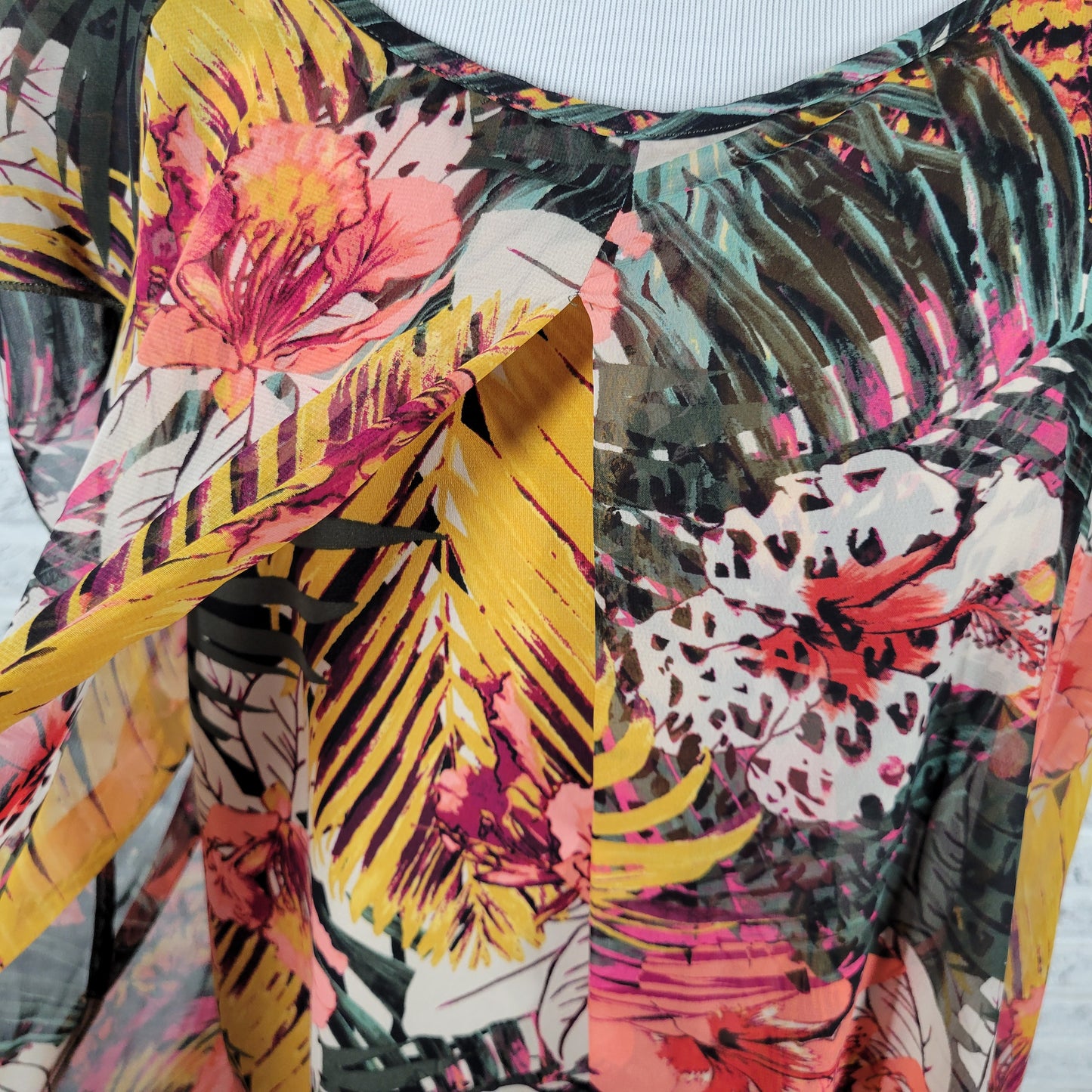 Roz & Ali Womens Top 2X Plus Floral Sheer Flutter Sleeve Split Front FLO6E