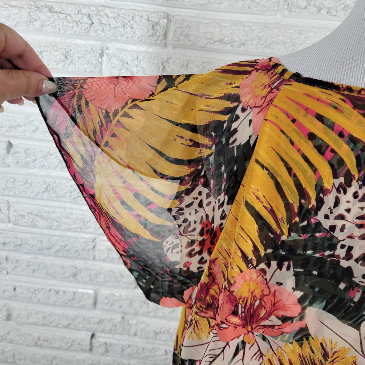 Roz & Ali Womens Top 2X Plus Floral Sheer Flutter Sleeve Split Front FLO6E