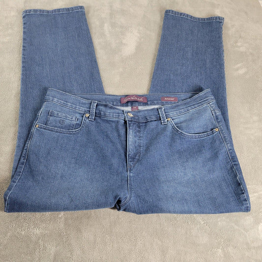 Gloria Vanderbilt Amanda Jeans 18W Medium Wash Elastic Waist Straight SL105E