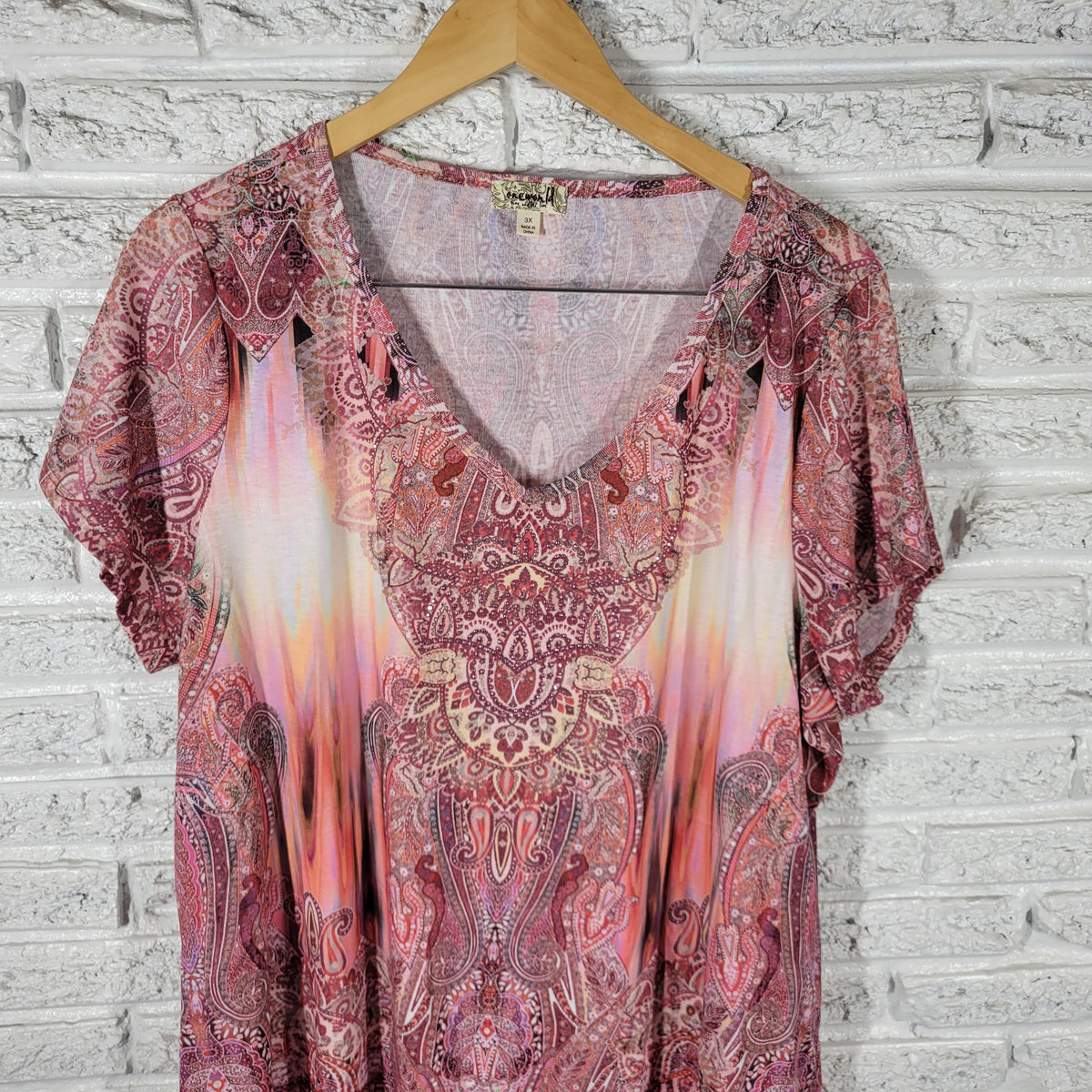 One World Live Let Live Top 3X Multicolor Geometric Rhinestone V-Neck GEO94E