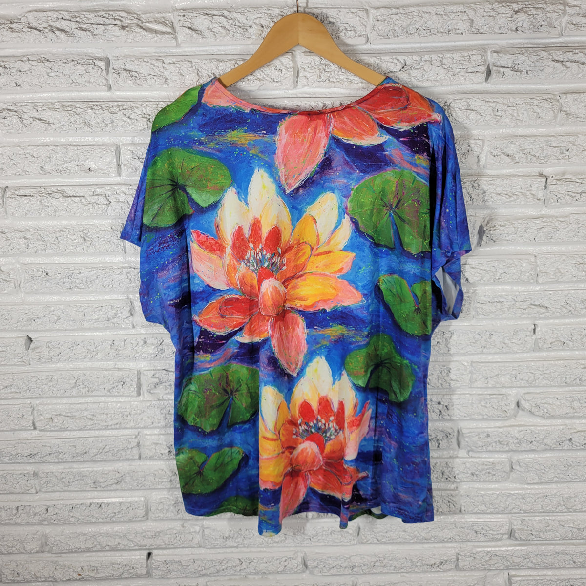 Leoma Lovegrove Womens XXL Water Lily Floral Graphic Top V-Neck FLO138E