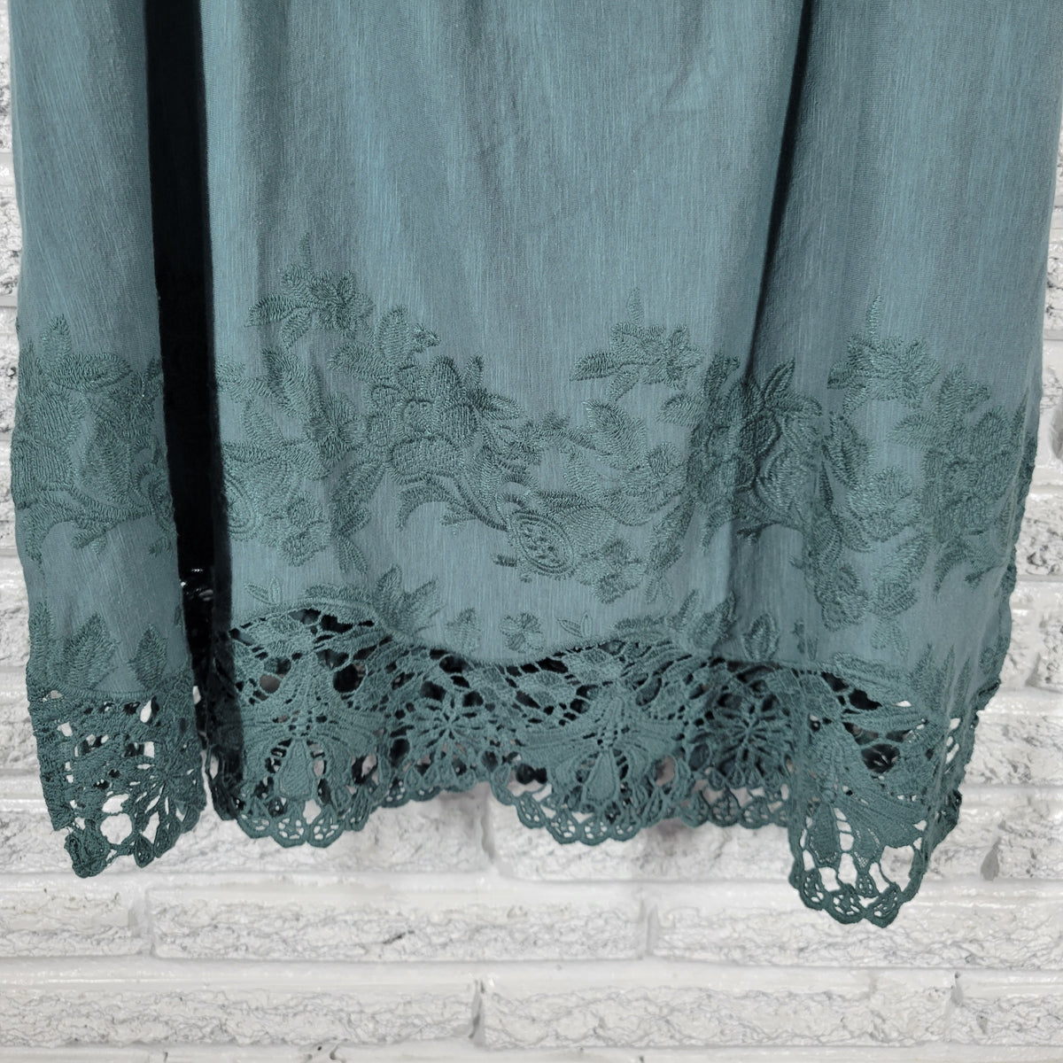 Lane Bryant Tunic Top 18/20 Green Cold Shoulder Embroidered Crochet GRE39E