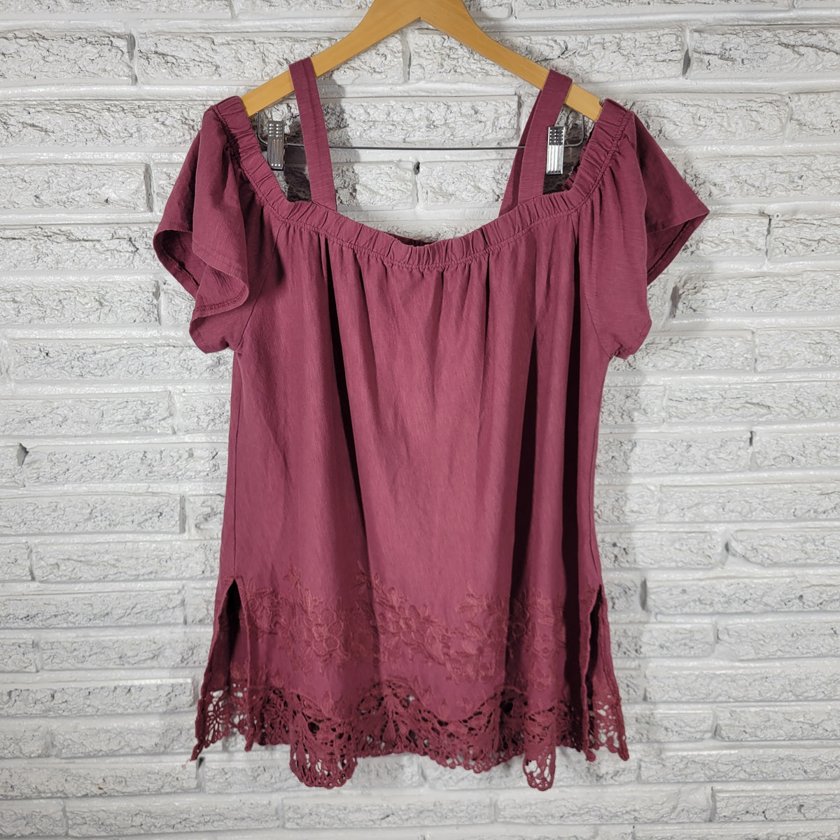 Lane Bryant Tunic Top 18/20 Burgundy Cold Shoulder Embroidered Crochet BUR16E