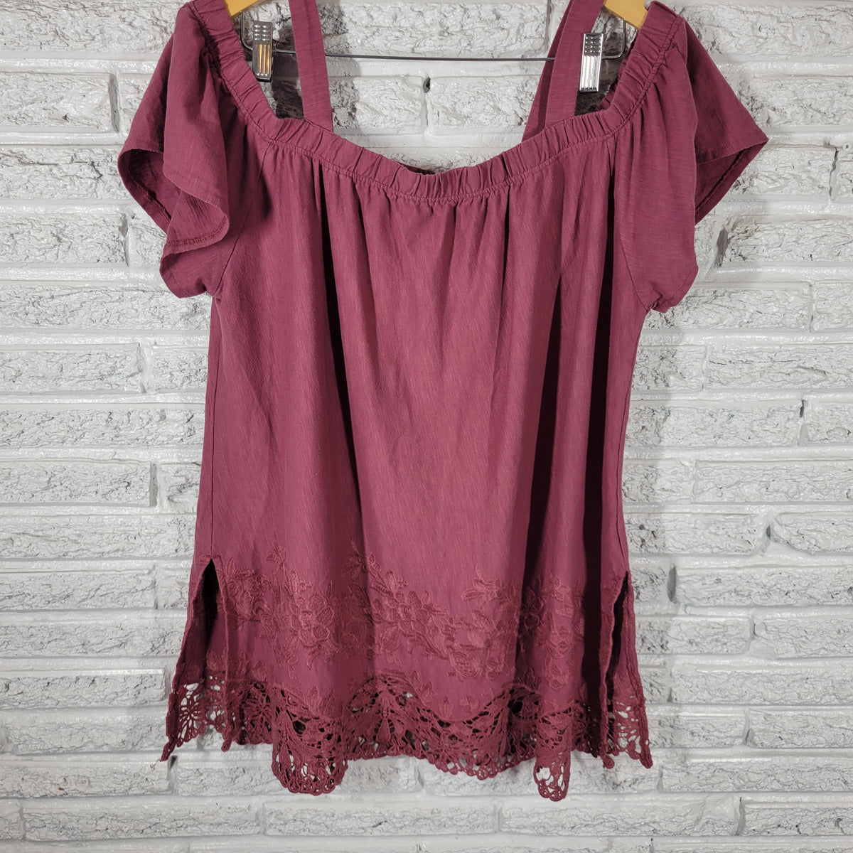 Lane Bryant Tunic Top 18/20 Burgundy Cold Shoulder Embroidered Crochet BUR16E