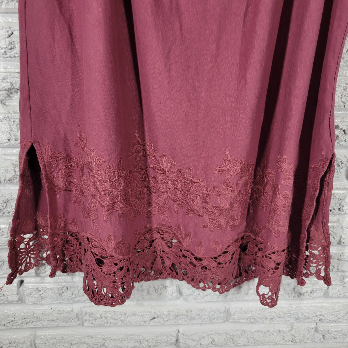Lane Bryant Tunic Top 18/20 Burgundy Cold Shoulder Embroidered Crochet BUR16E
