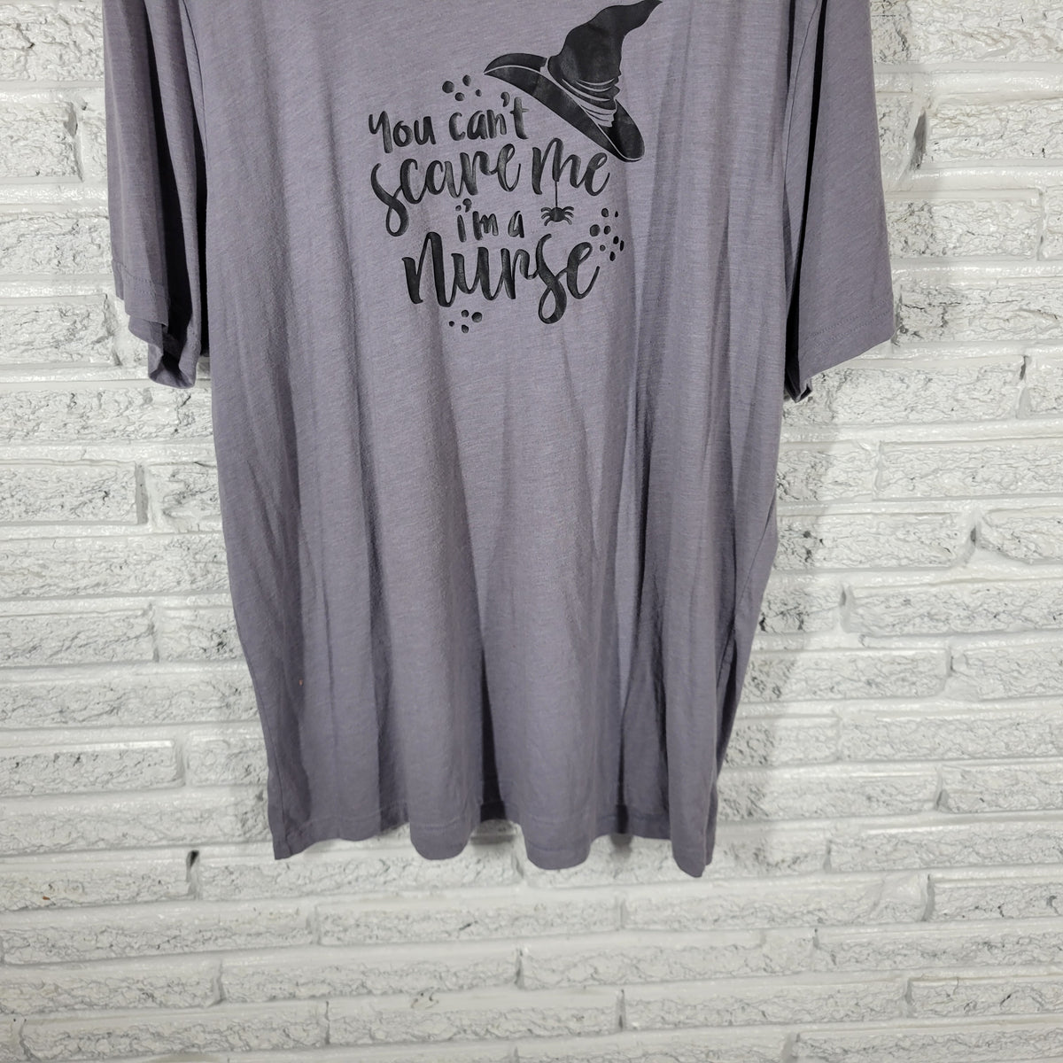 Bella Canvas Mens 2XL Gray Shirt You Can't Scare Me I'm A Nurse Witch Hat NOV77E
