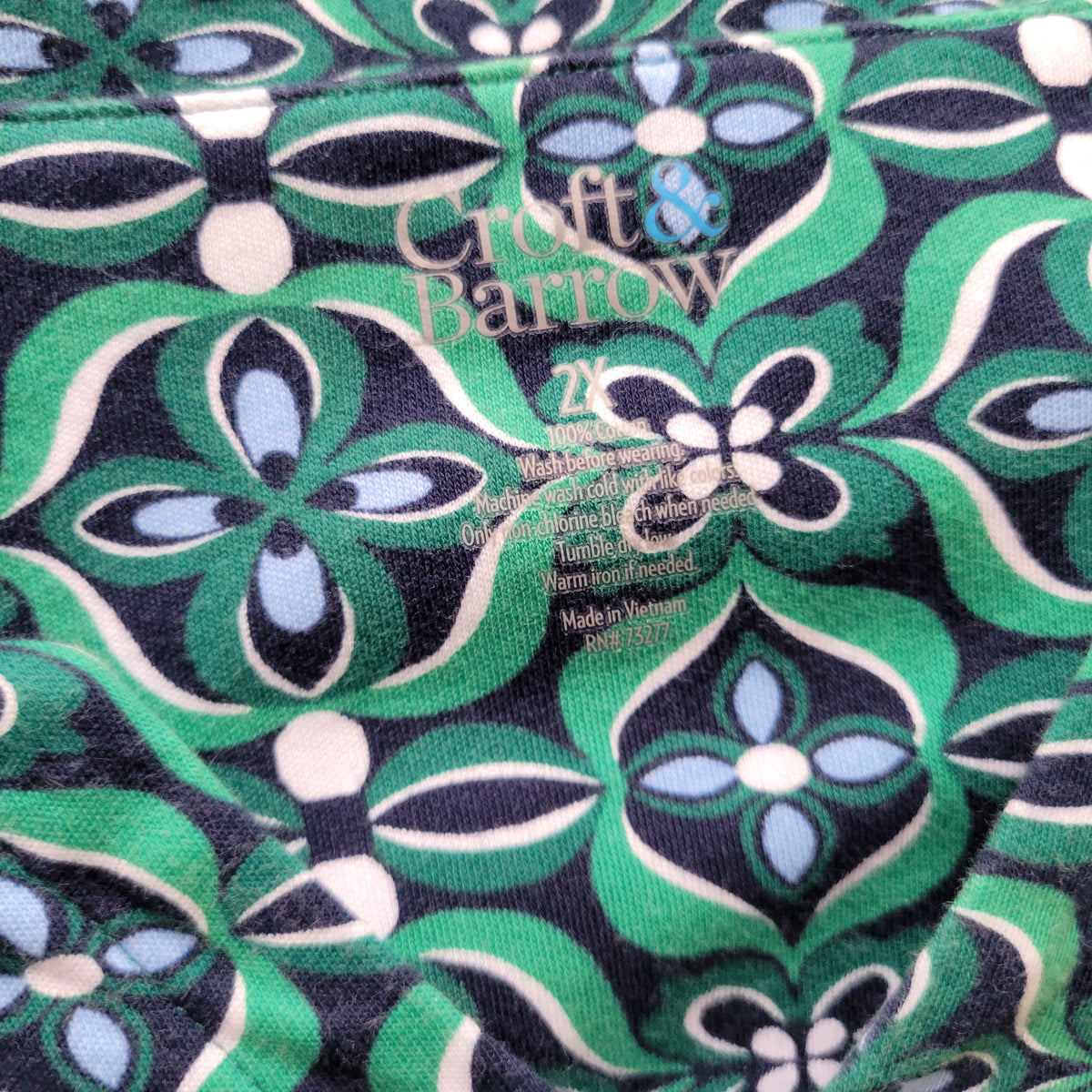 Croft & Barrow Green Geometric V-Neck T-Shirt Women Plus Size 2X GEO203E
