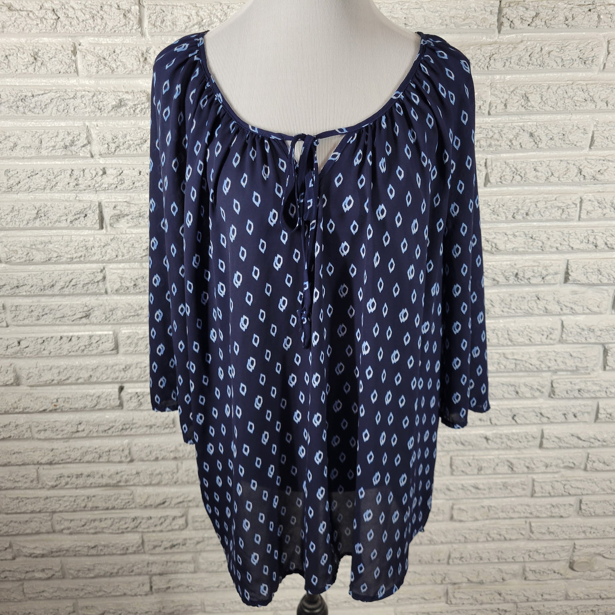 Faded Glory Blue Geometric Tunic Blouse Women 2X Plus Keyhole Sheer GEO205E