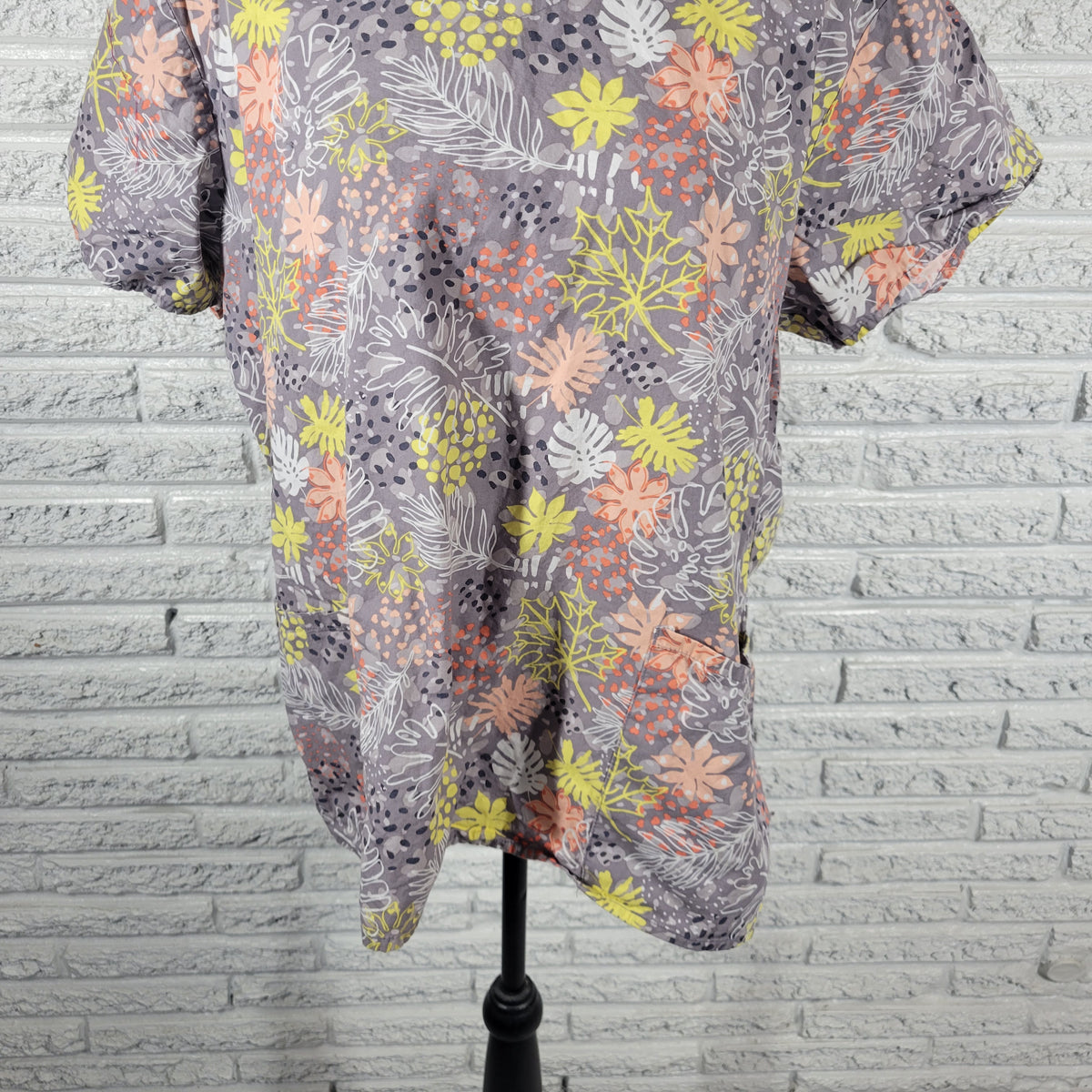 Zoe Chloe Scrub Top XL Unisex Floral Multicolor Cotton Medical Uniform FLO295XE